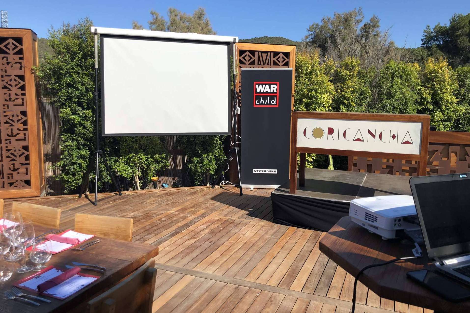 Alquilar Sonido ofrece equipos de sonido y vídeo proyección para eventos
