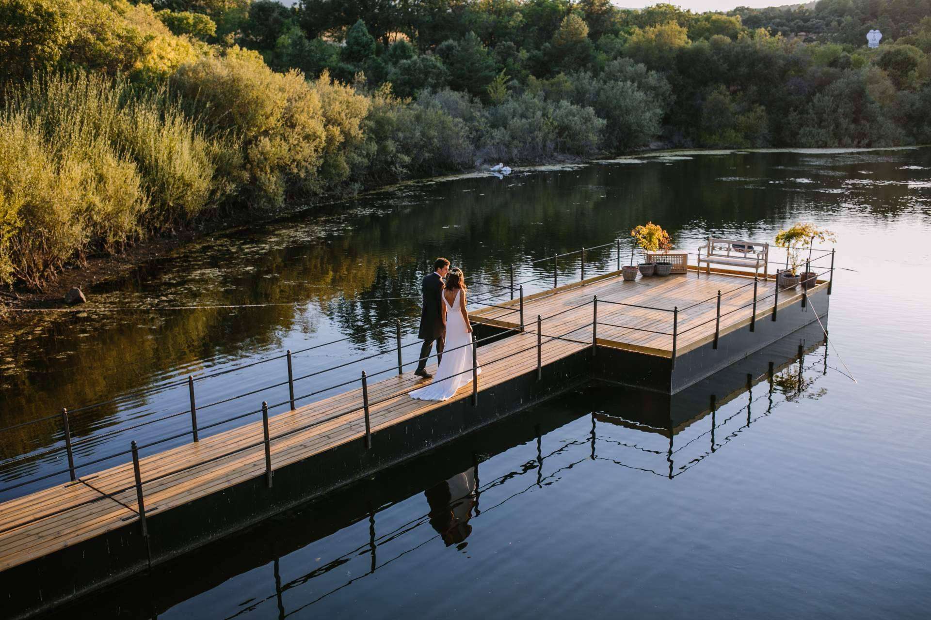 ¿Con qué espacios cuenta la Finca Prados Moros para celebrar una boda?