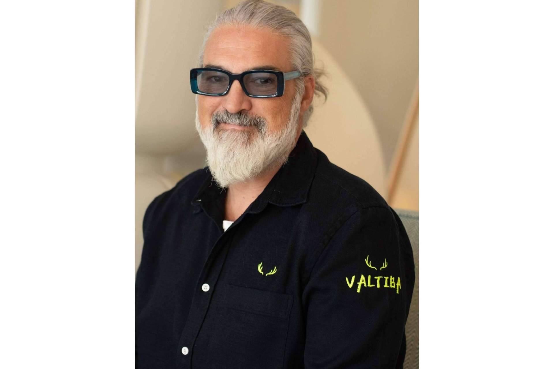 Xavi Altimis, cofundador de Valtiba gafas de sol, concede una entrevista