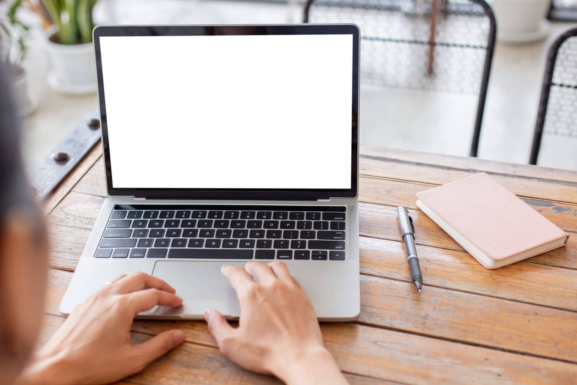 Pedir la partida de nacimiento online es la solución que ofrece RegistroCivil Online