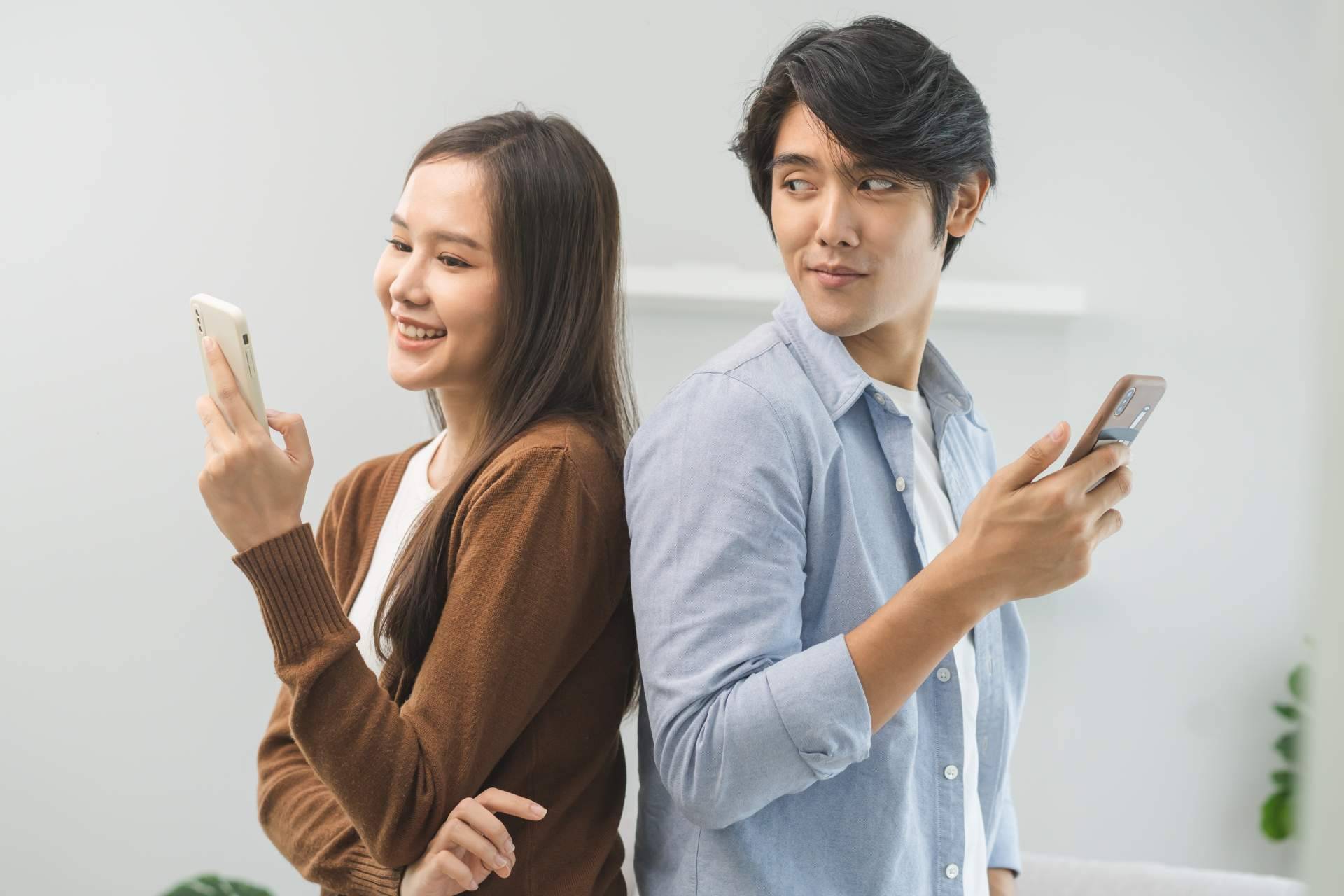Spyphone presenta una aplicación móvil para averiguar con quién habla la pareja por WhatsApp