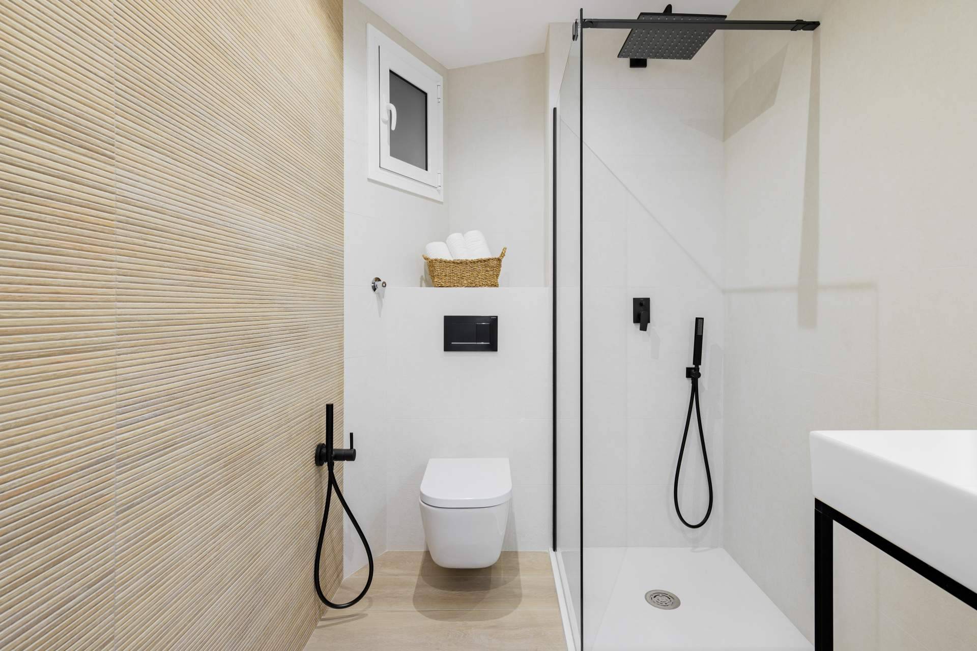 La empresa Reformas de Baños Madrid explica cómo modernizar un cuarto de baño