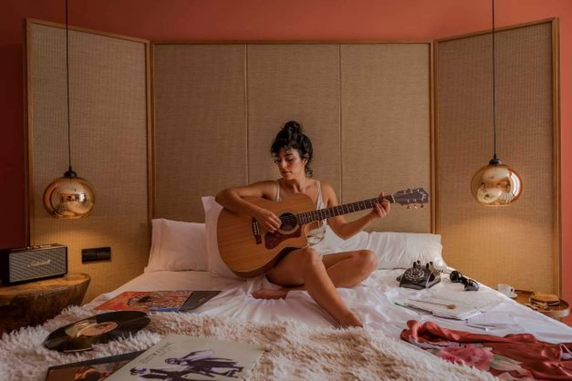El primer EP de Leilah Broukhim, 'The Curve'