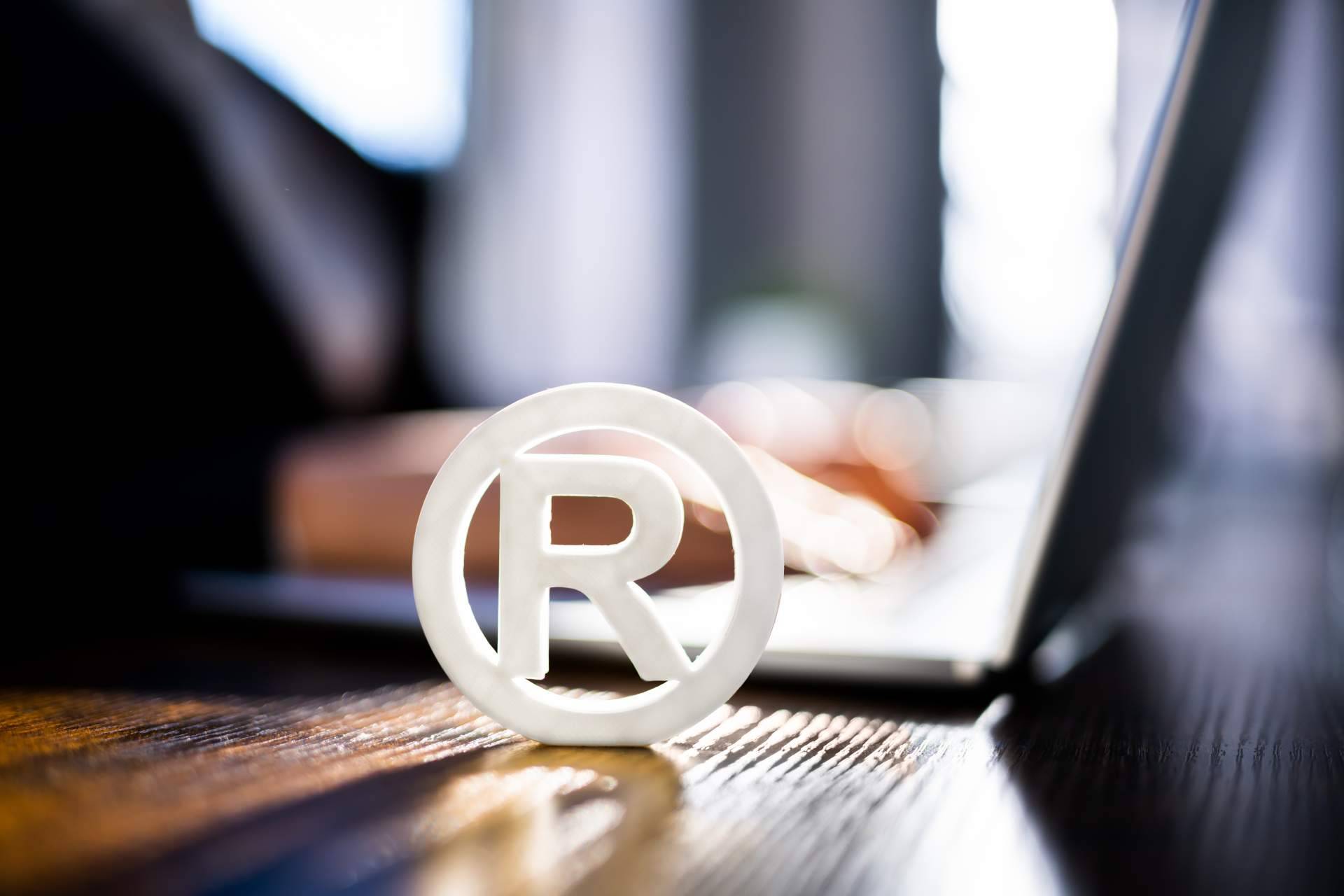 Recomendaciones para elegir y registrar un nombre de marca para un producto nuevo, con iMarcas