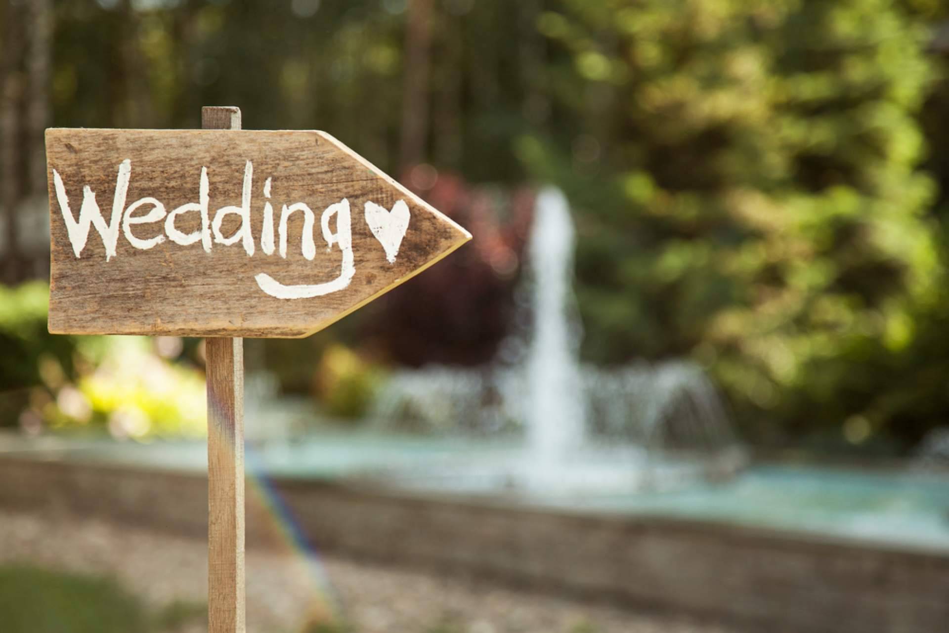 La web novodistribuciones.com dispone de detalles para invitados de bodas, bautizos, comuniones y cumpleaños