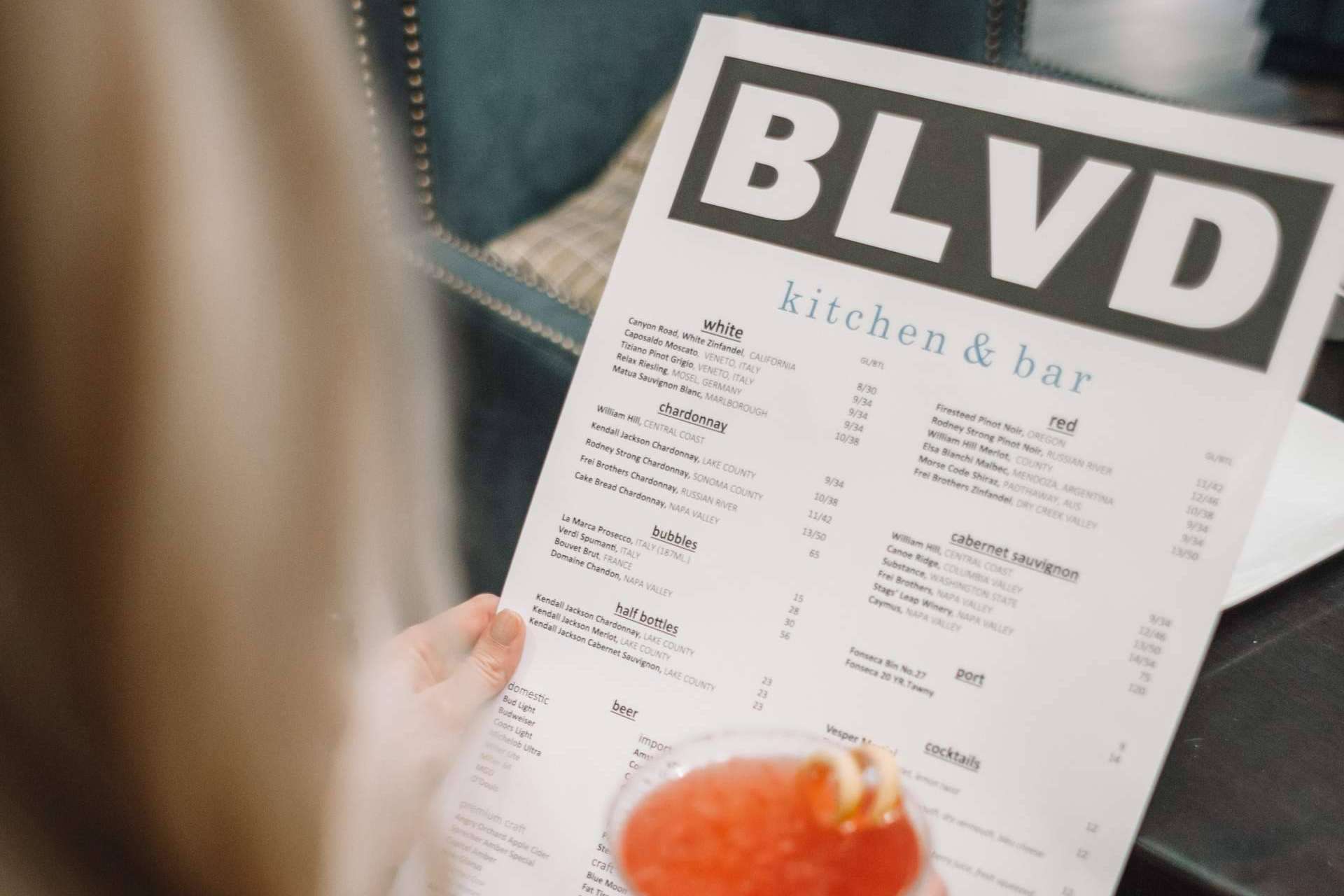 Por qué es importante renovar el menú de un restaurante, por Oh My Business