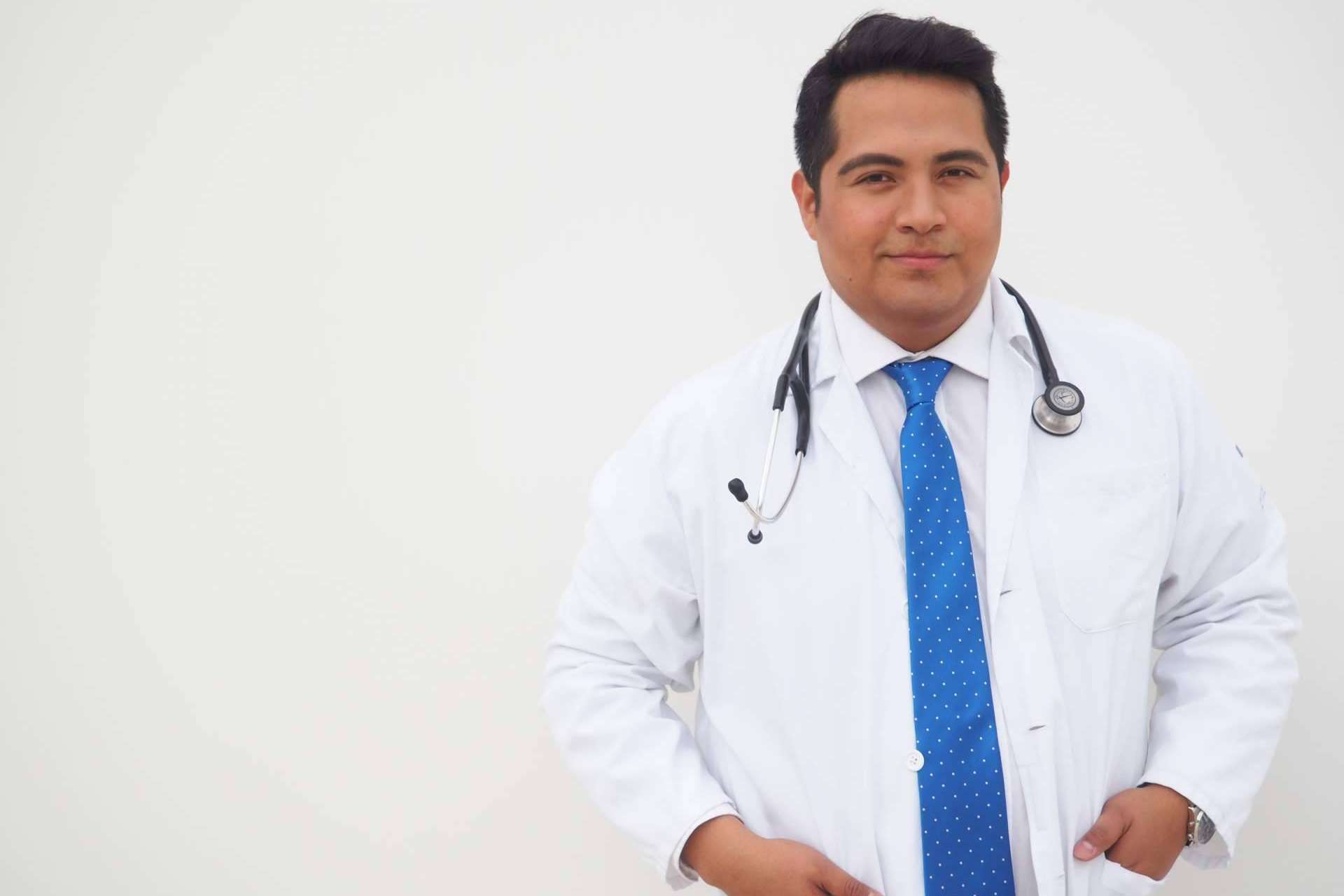 Por qué es importante elegir un buen doctor y una buena clínica para el injerto capilar