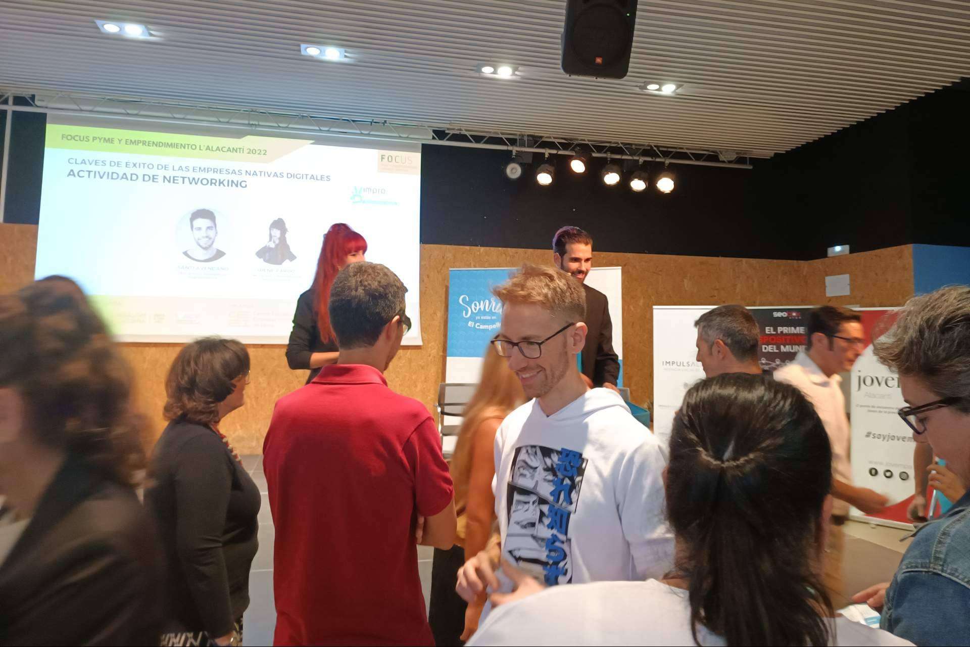 Llevar los valores de la improvisación teatral a las empresas de la mano de ImproVivencia con eventos y teambuilding