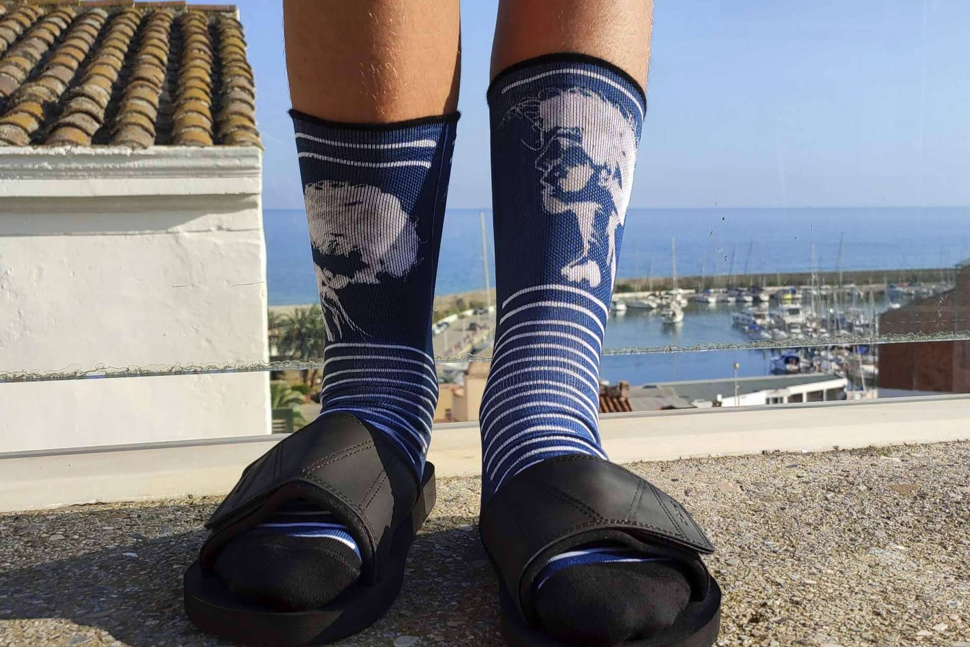 La marca de calcetines originales que combina moda y arte, entrevista a los fundadores de Isokisi