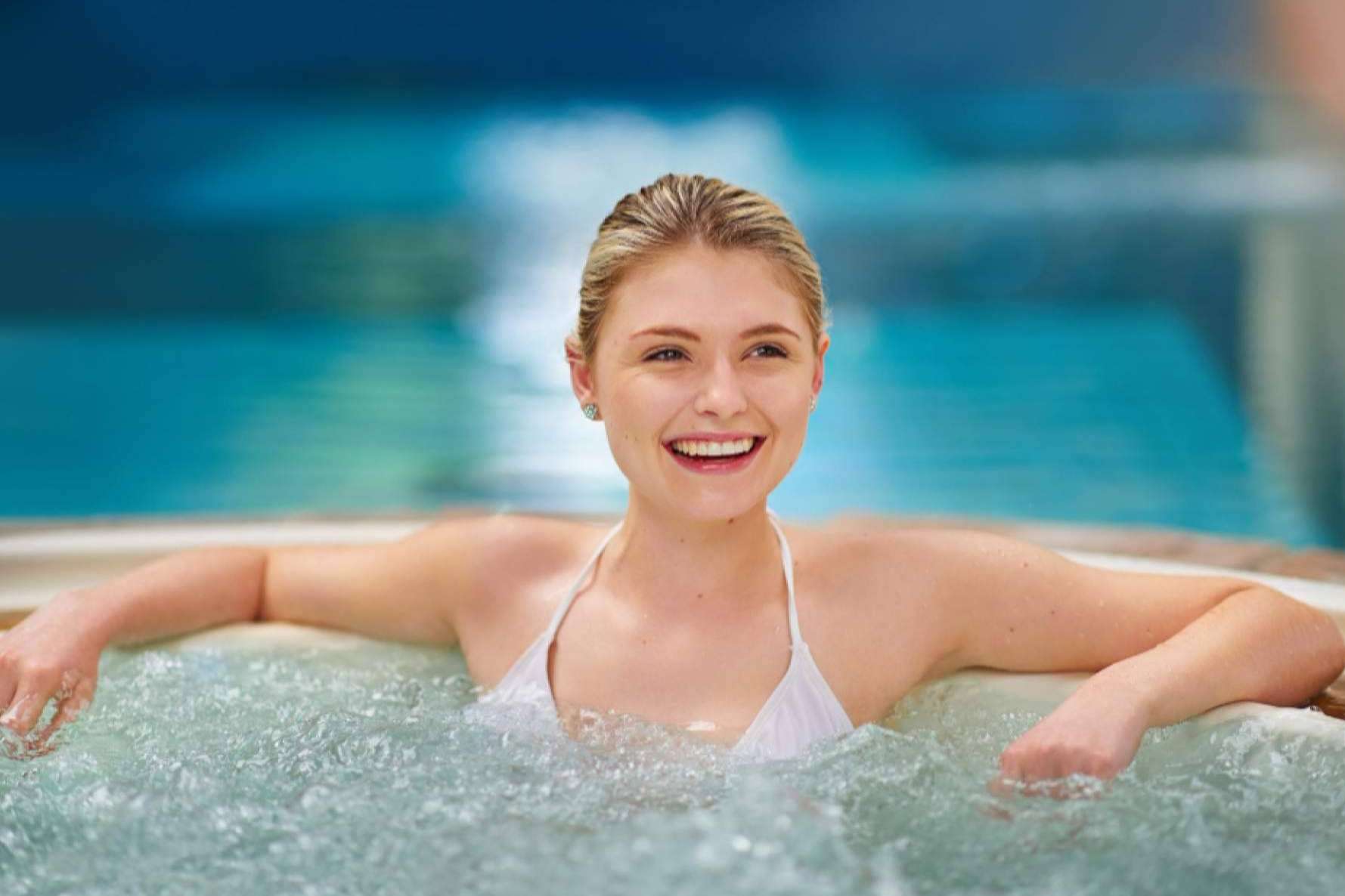Hidroxury, empresa especializada en el sector de la salud y el bienestar, ofrece un jacuzzi interior para todas las necesidades