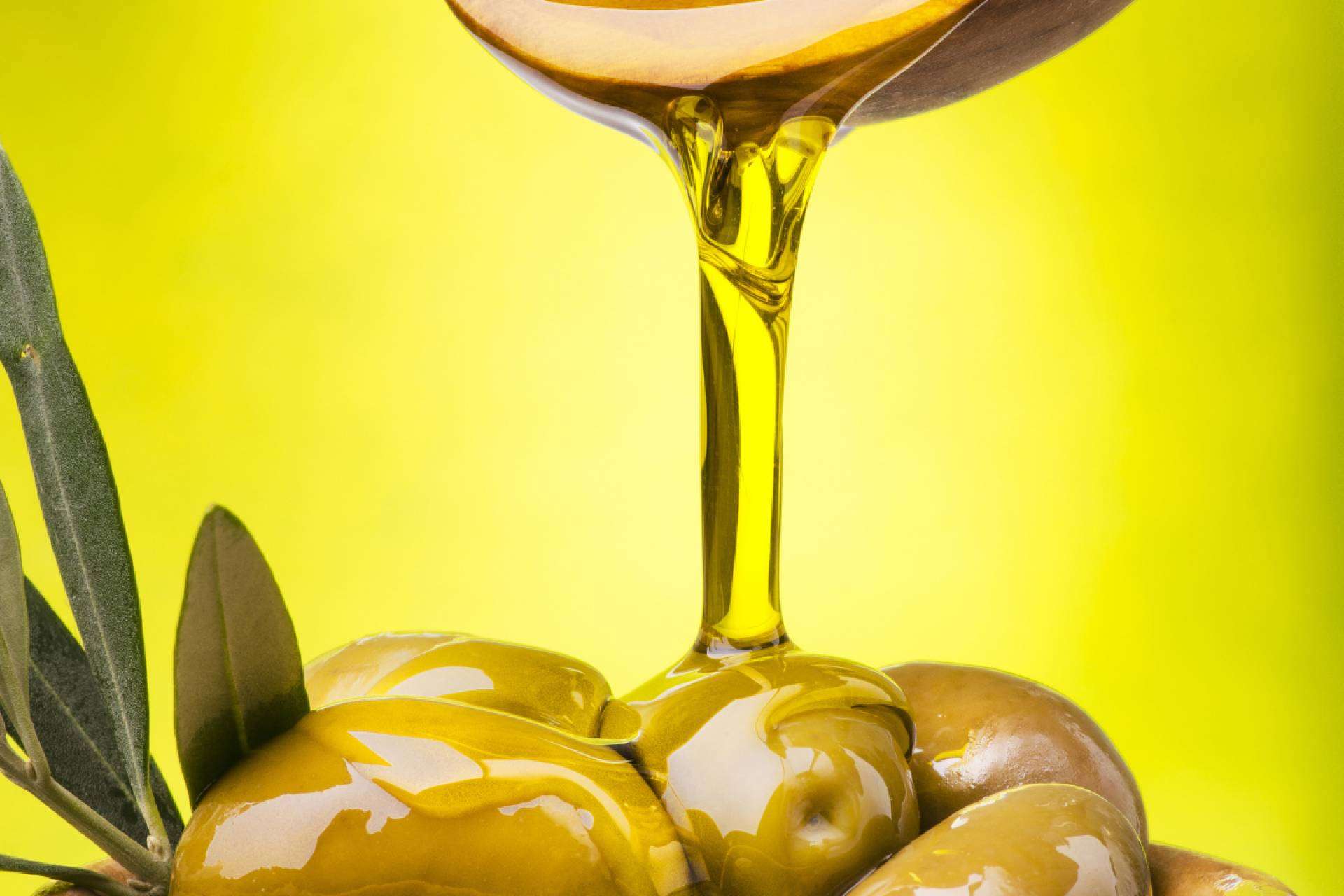El consumo regular de Aceite de Oliva Virgen Extra ofrece varios beneficios y propiedades