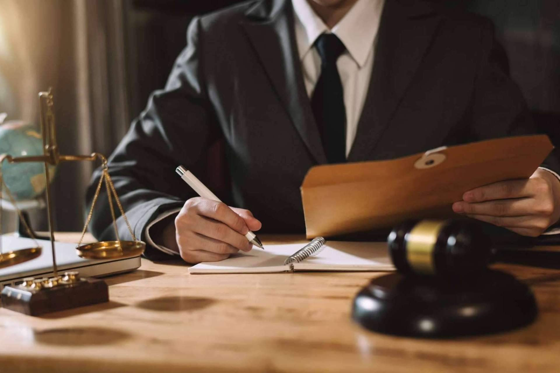 Servicios de un detective privado para un despacho de abogados, por CTX Detectives Privados