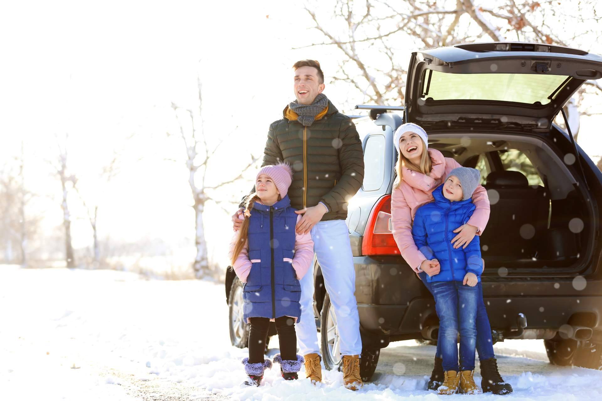 Los seguros de coche que ofrece Línea Directa para viajar tranquilo en Navidad