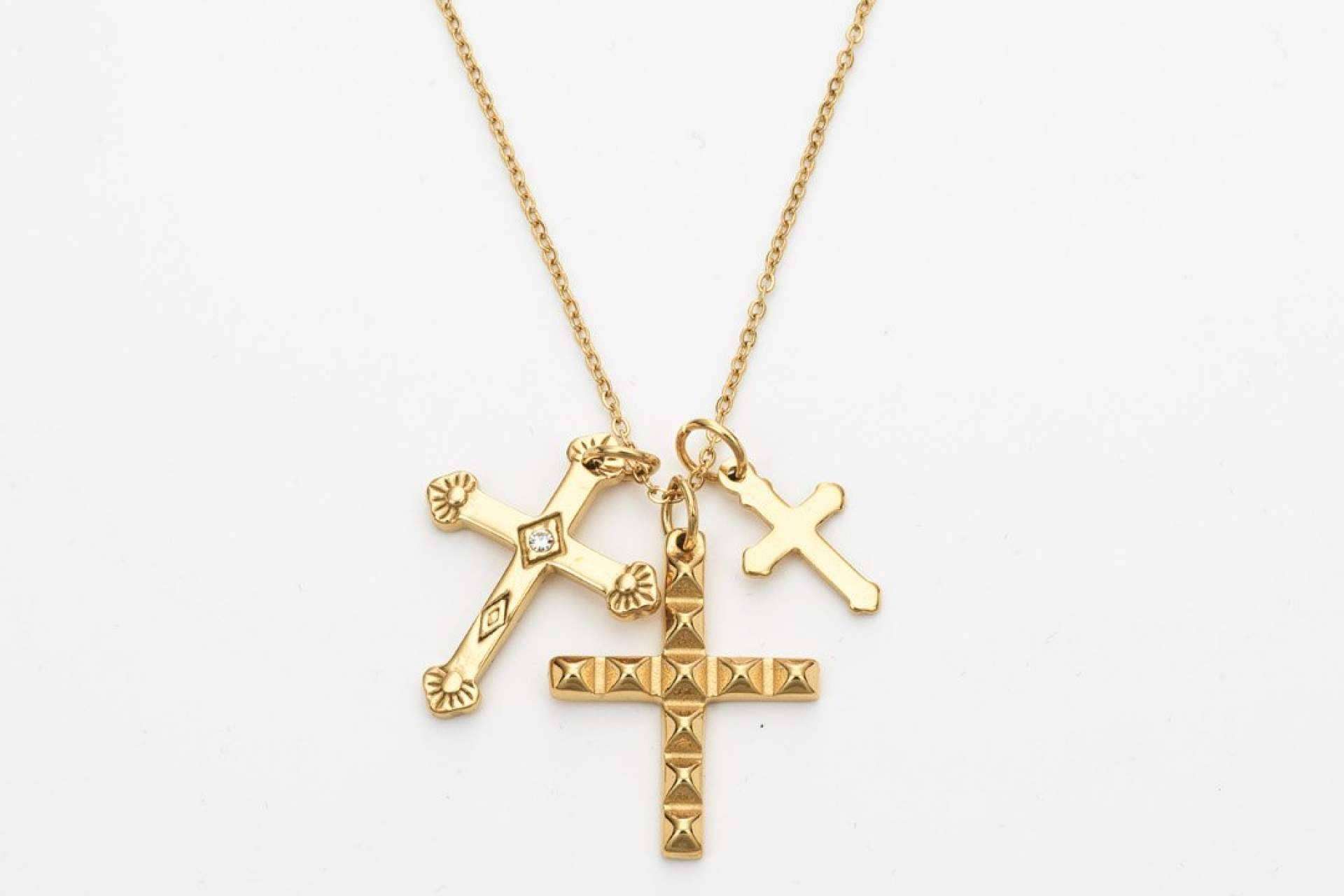 Las distintas piezas de joyería de acero inoxidable disponibles en Vesiica