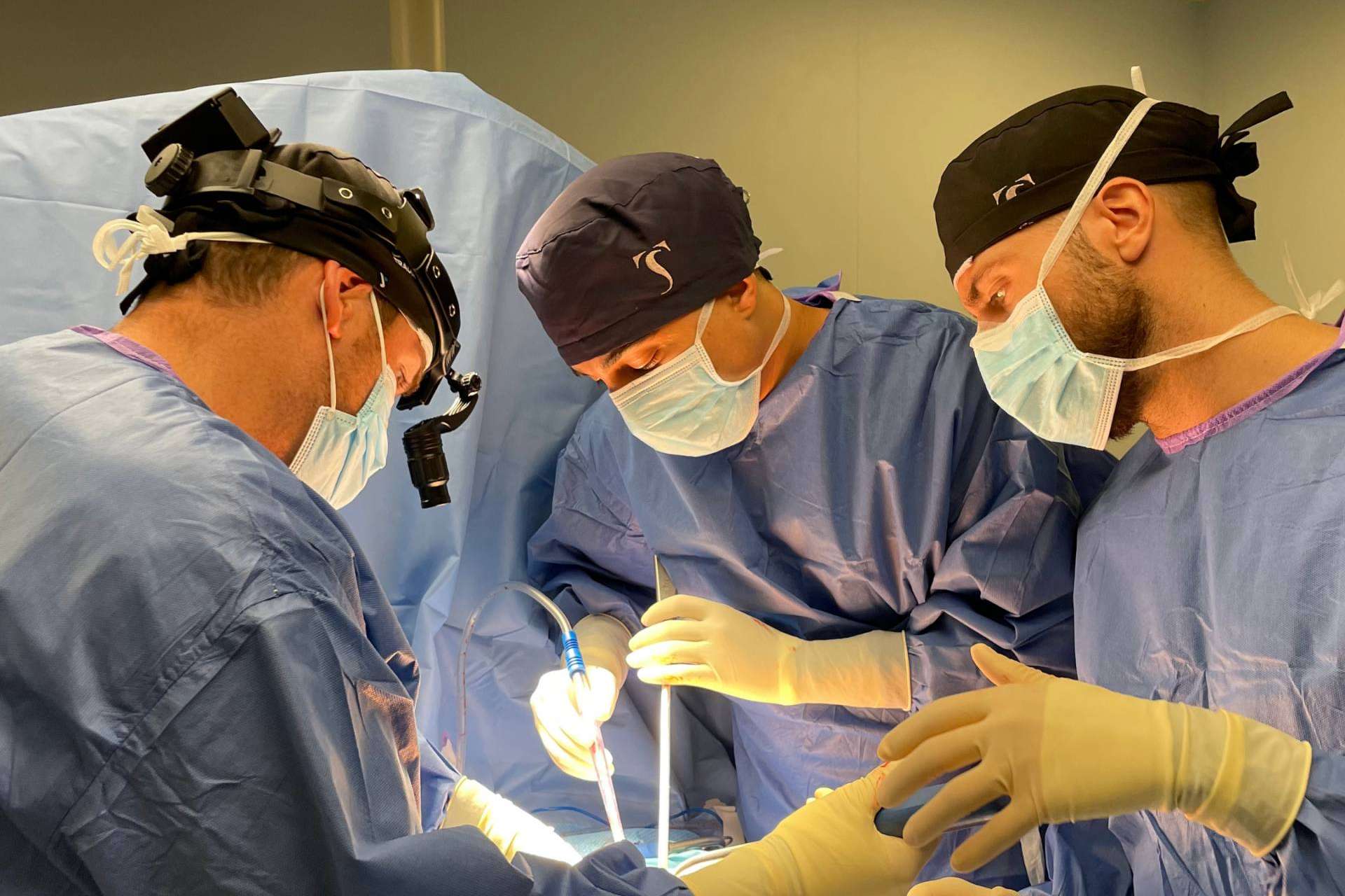 ¿Cuáles son los beneficios de la operación de prótesis de cadera con la técnica pionera de Traumatología Soler?