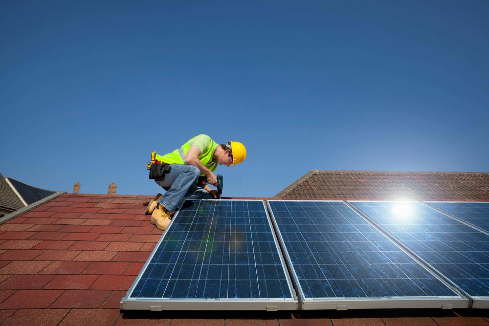 El Almacén Fotovoltaico explica las ventajas de utilizar un microinversor solar