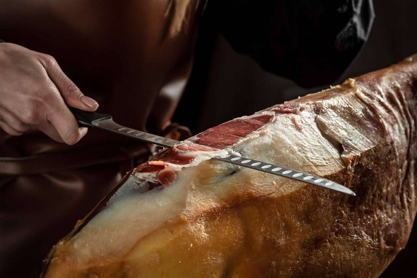 Jamón y Pico explica cómo cortar y conservar un jamón ibérico