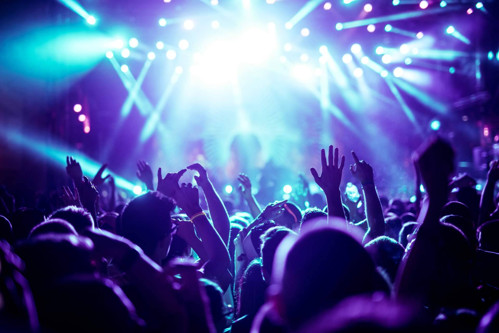 ¿Dónde encontrar las diferentes opciones de discotecas Salou? El portal Fiestas Salou