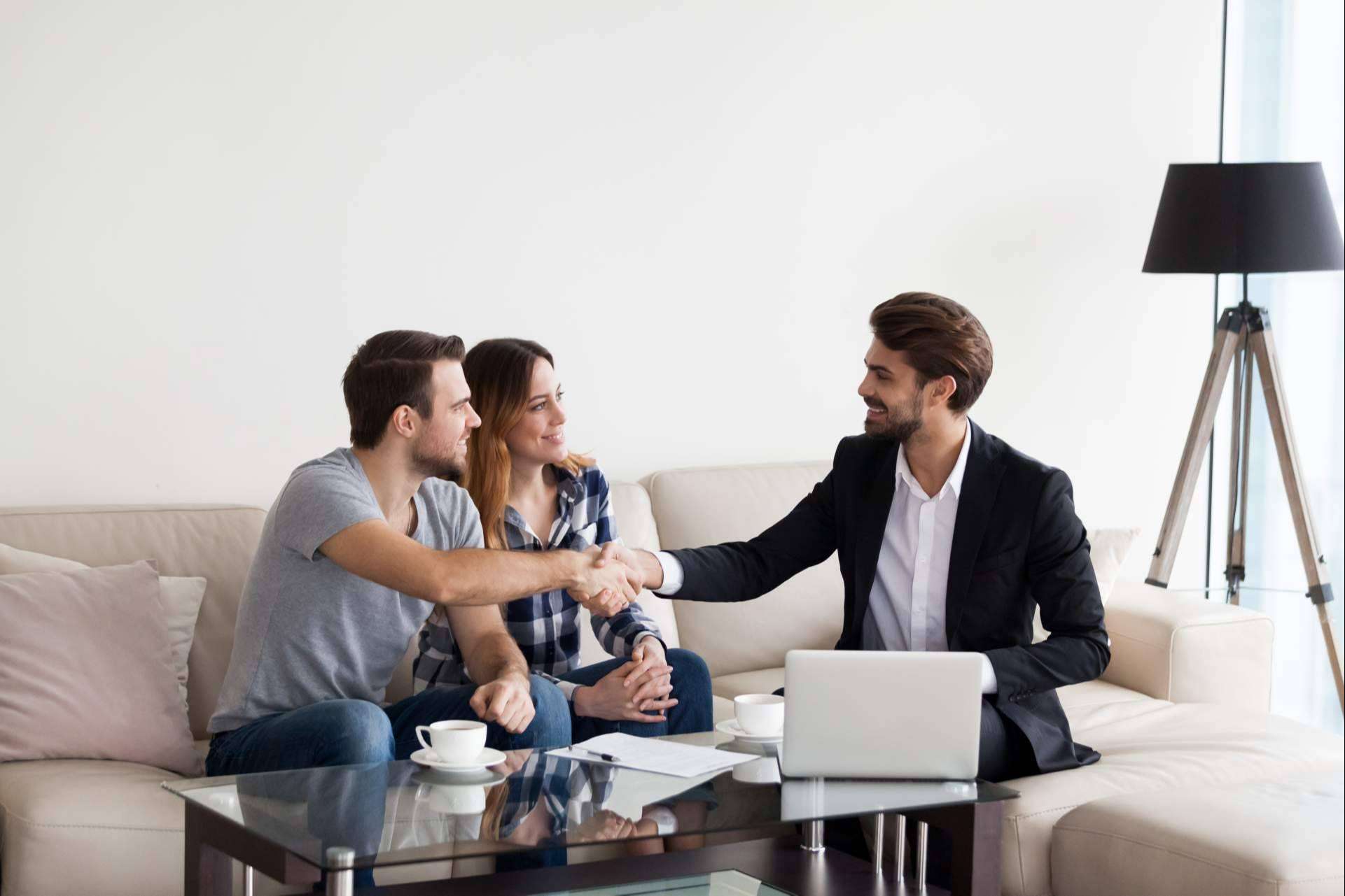 Un solo agente inmobiliario encarna todas las operaciones relacionadas con un inmueble, en M&L Consulting
