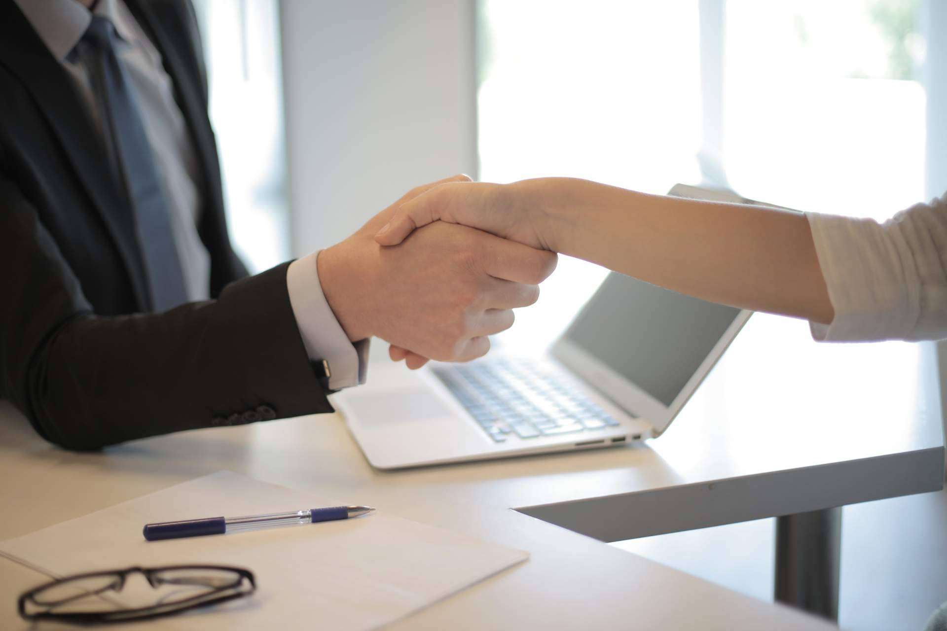 ¿Cuáles son los requisitos para acceder a un préstamo sin nómina de capital privado?, por BirdCapital