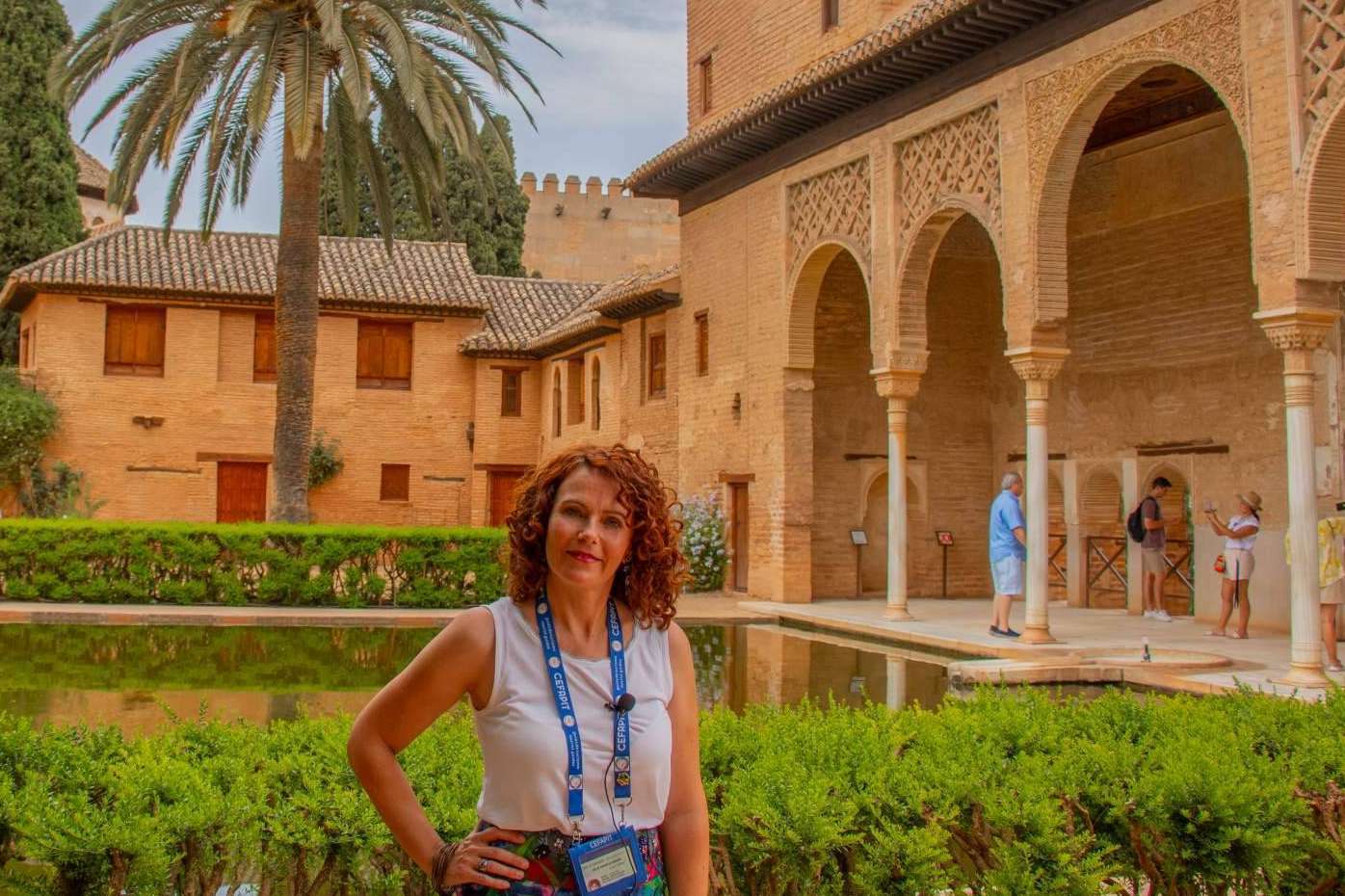 Visitas guiadas a la Alhambra, a través de una experiencia turística innovadora con Arantxa Serrano
