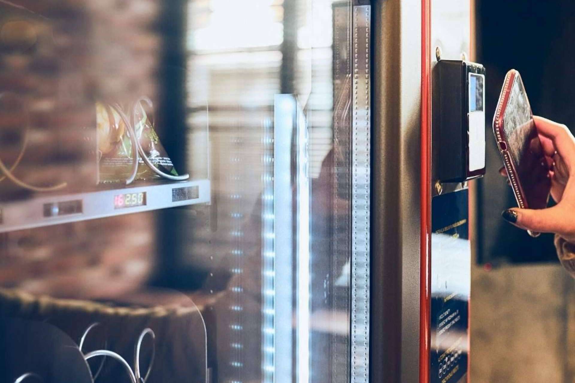 Un servicio para clientes y usuarios, las máquinas expendedoras de C&B Señor