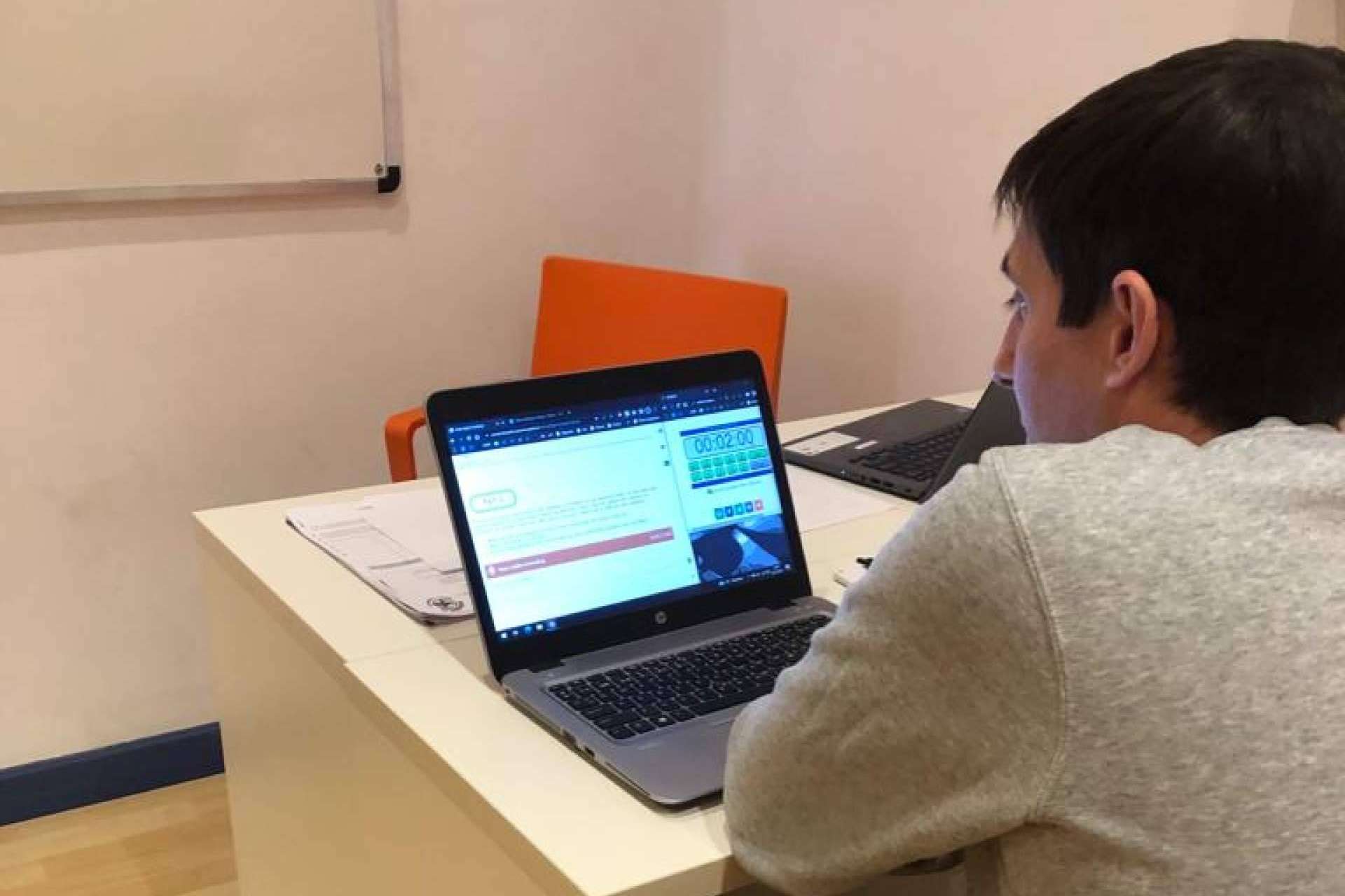 Conseguir en 4 meses el título oficial de inglés, Examen Aptis