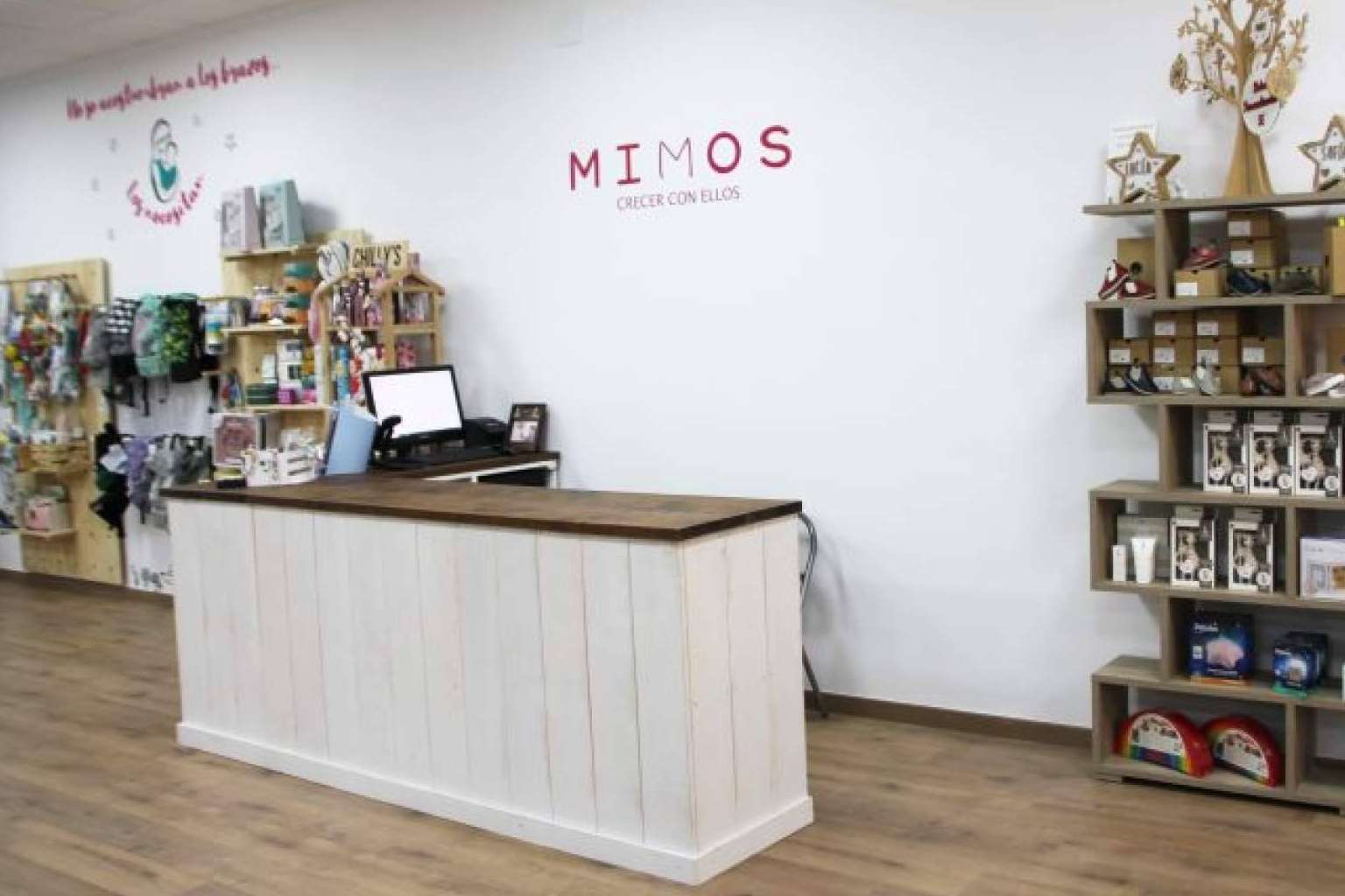La tienda para bebés en Alicante, Mimos, es experta en la crianza consciente