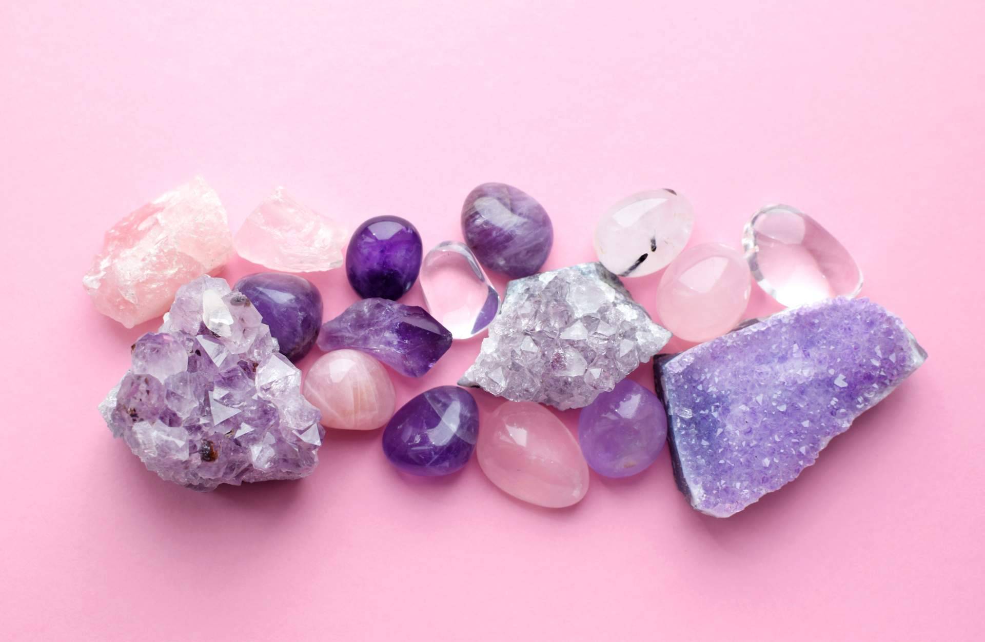 ¿Cuáles son los beneficios de las joyas con amatistas?