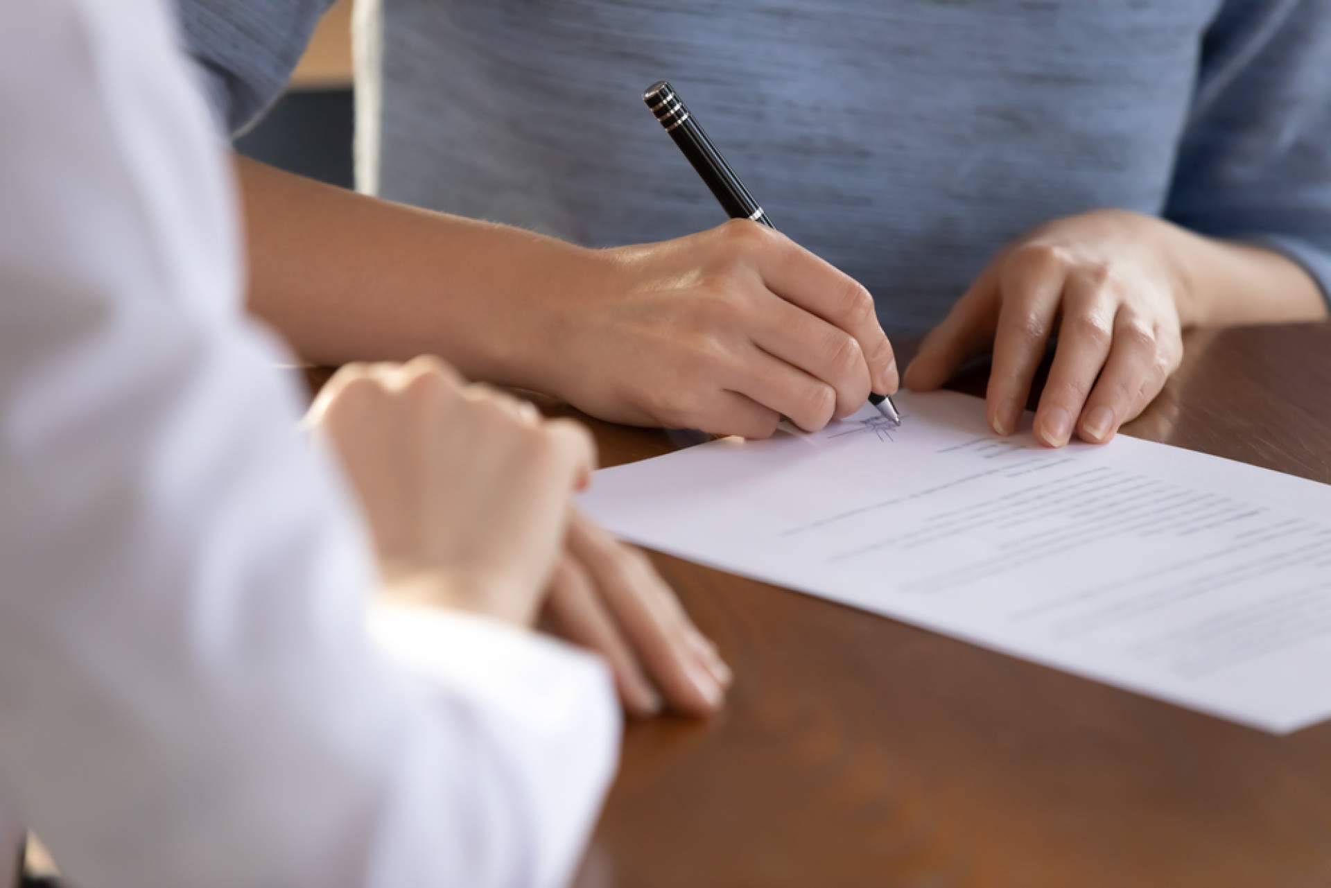 Especialistas en Derecho Civil-Mercantil, Bueno Salinero Abogados