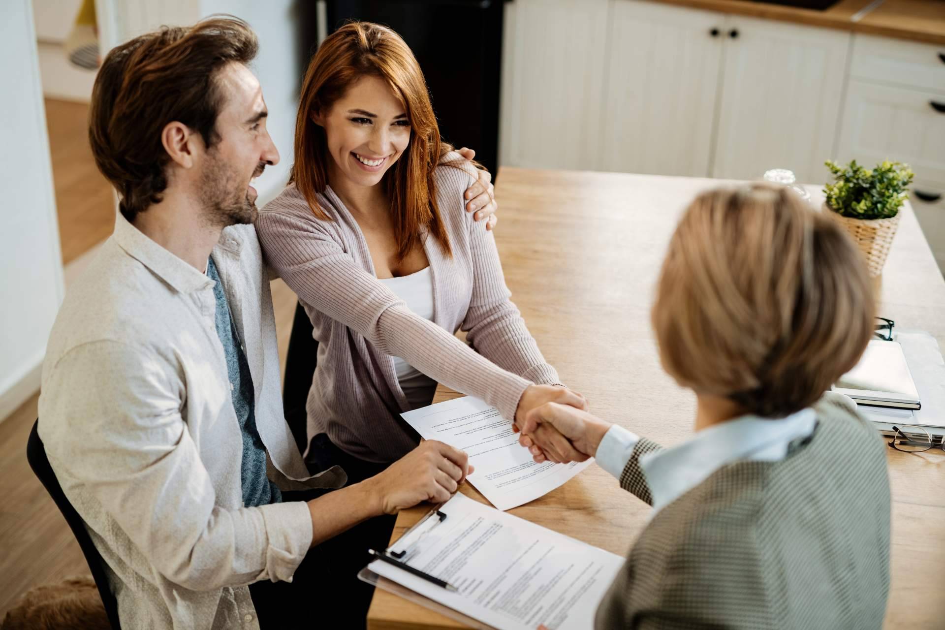 Surge y las ventajas de hacer un curso de agente inmobiliario