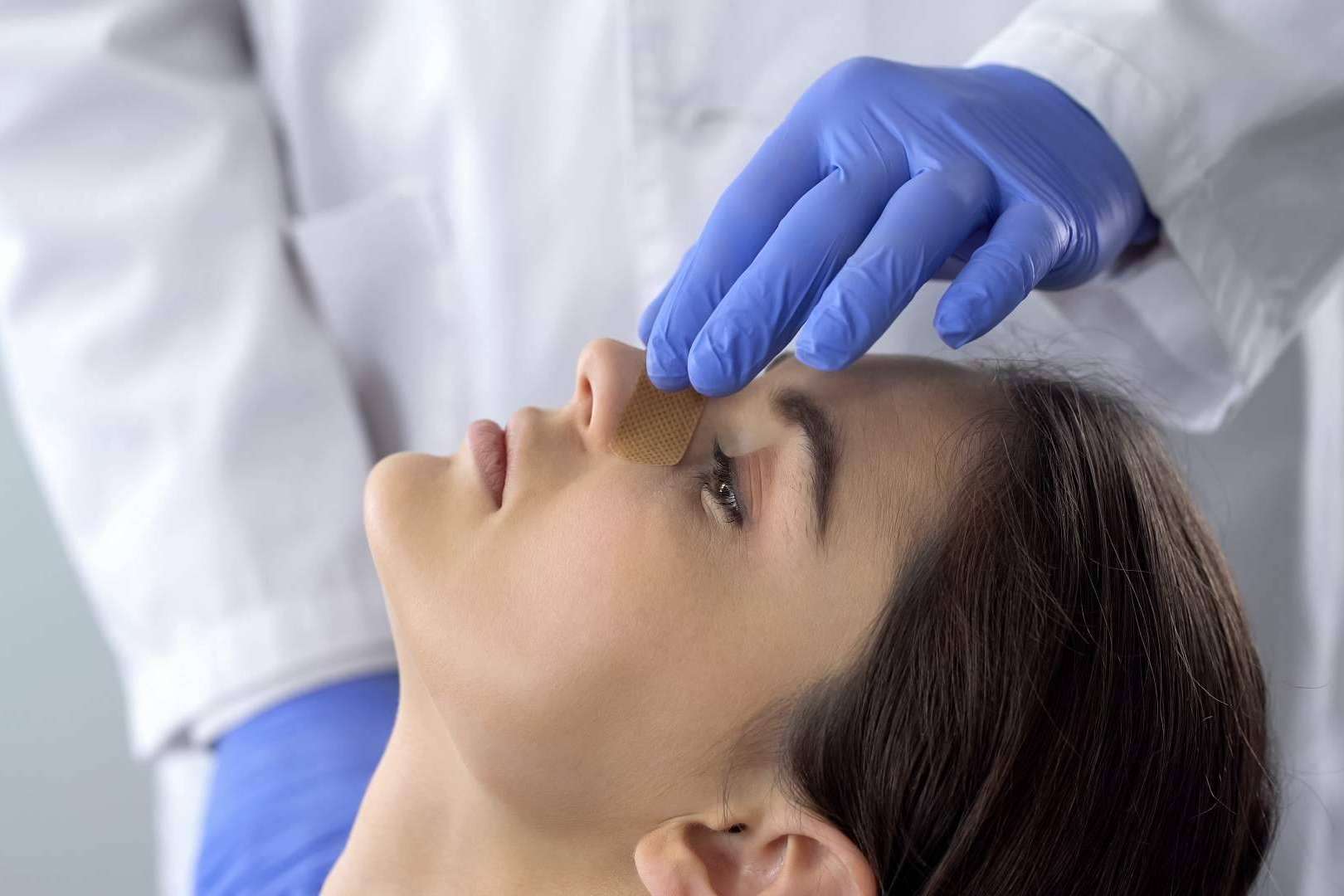 Clínica Dr. Millán Mateo se especializa en rinoplastia ultrasónica en Madrid