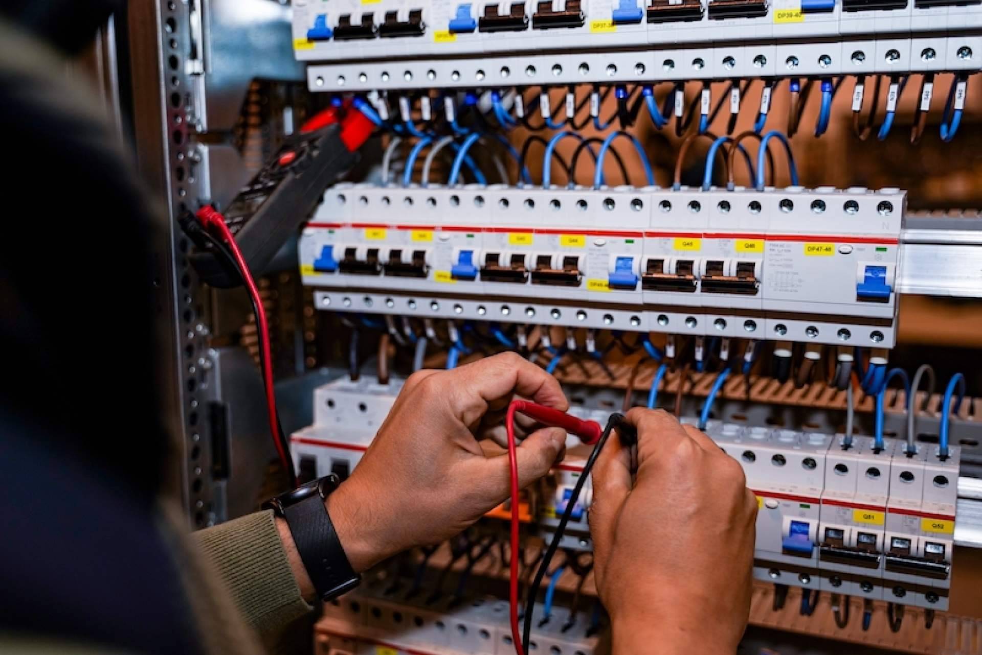 Las claves del diferencial superinmunizado Schneider, con Cadenza Electric