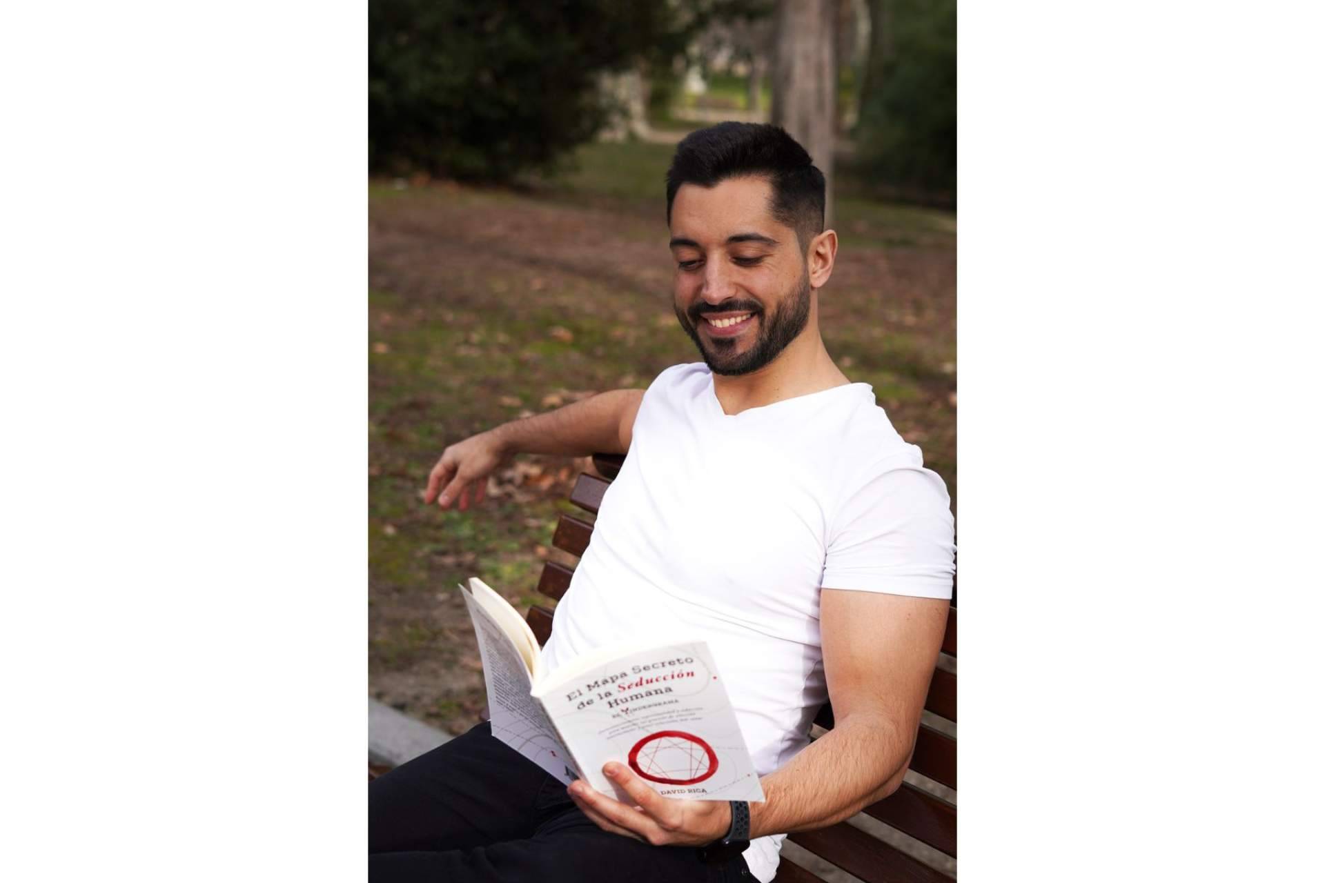 'El Tindergrama, el Mapa Secreto de la Seducción Humana', uno de los pocos libros de autoconocimiento y seducción, para mujeres, escrito por David Rica