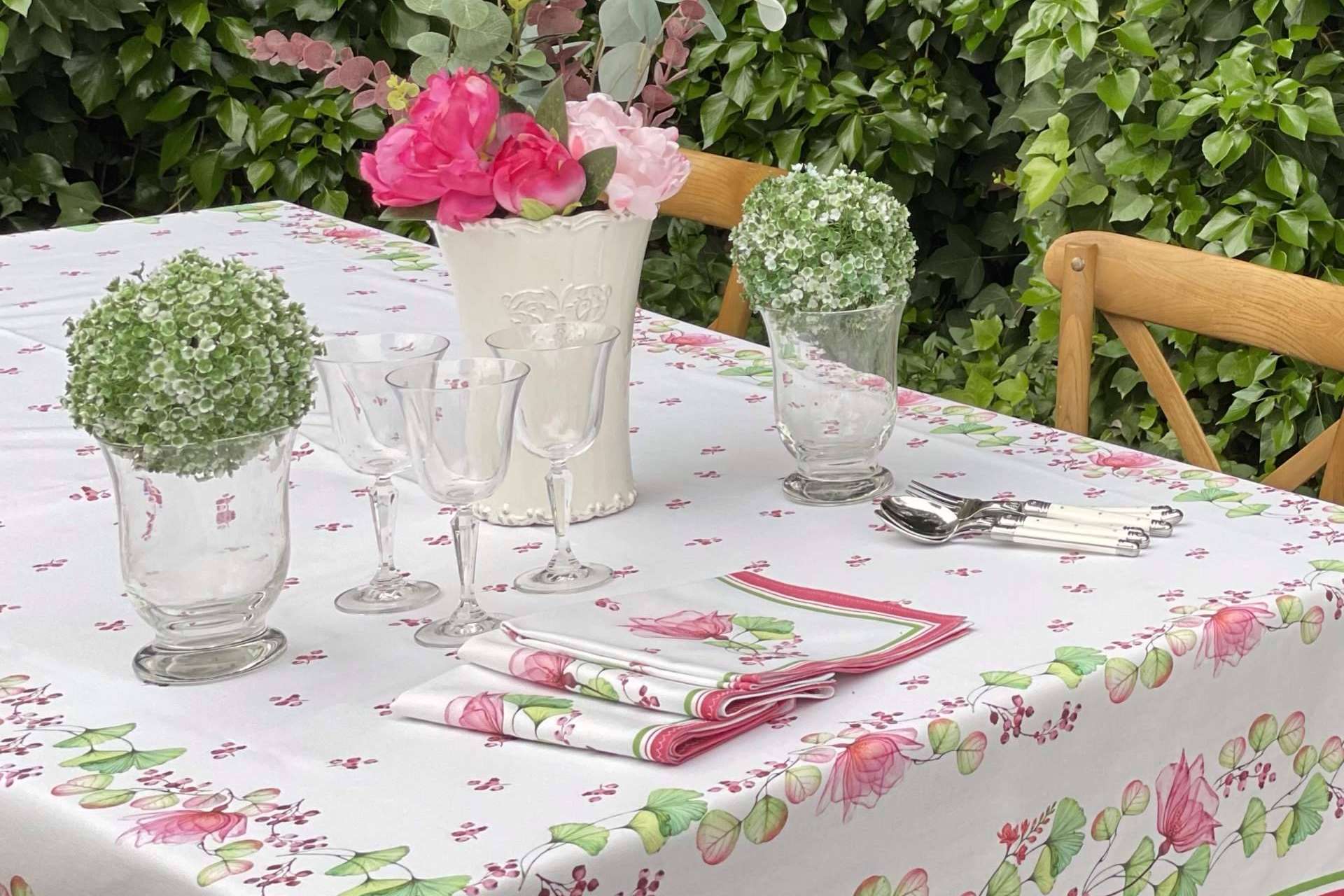 Las colecciones de vajillas y textiles de Goodies permiten decorar una mesa con elegancia