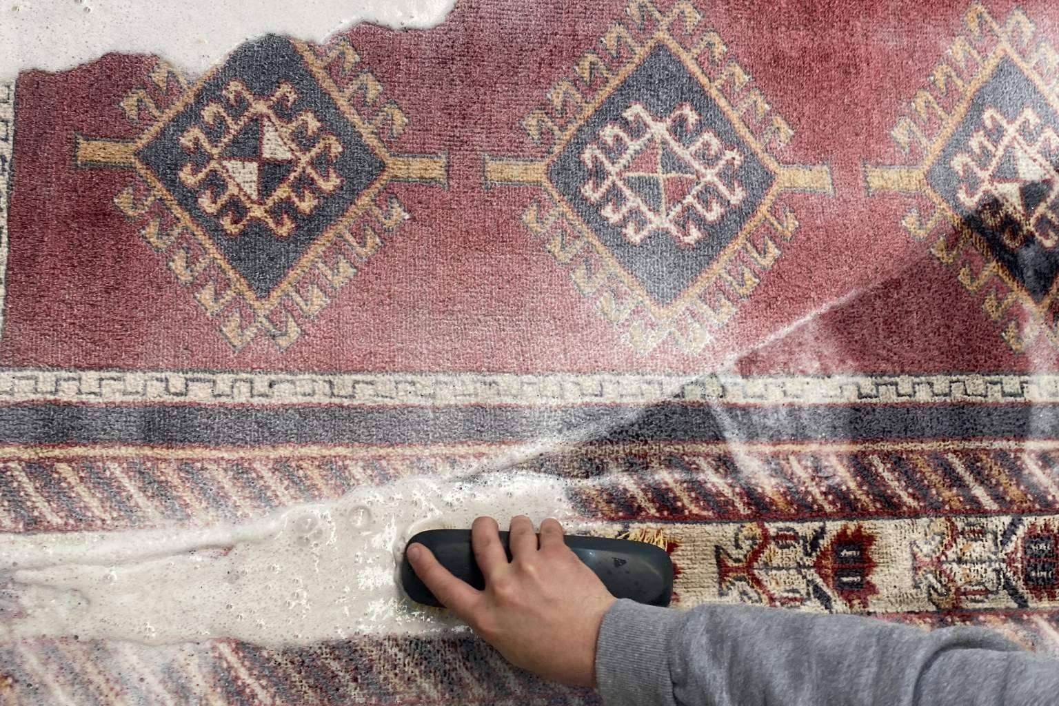 La empresa que ofrece un servicio de limpieza de alfombras Madrid, Alfombras Atiz
