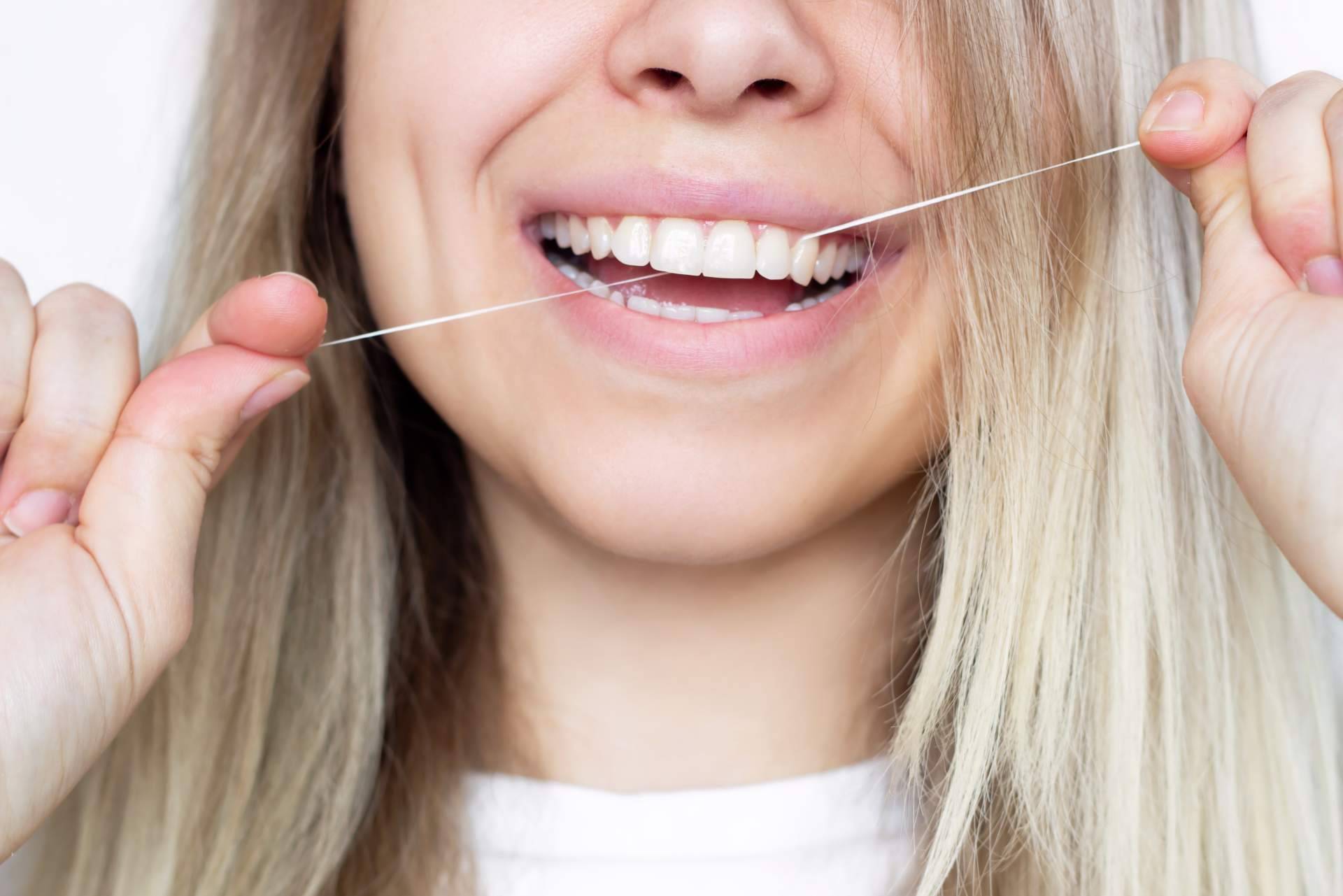 FarmaSky ofrece trucos expertos para dar con la mejor higiene interdental