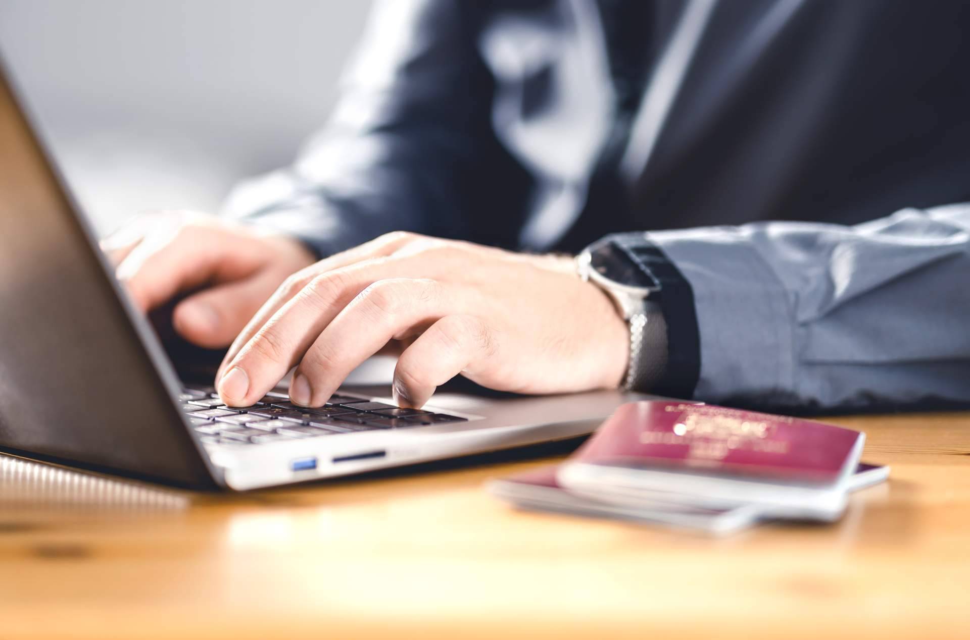 ¿Cómo sería la inmigración en Estados Unidos si existiera una aplicación intuitiva y dinámica?