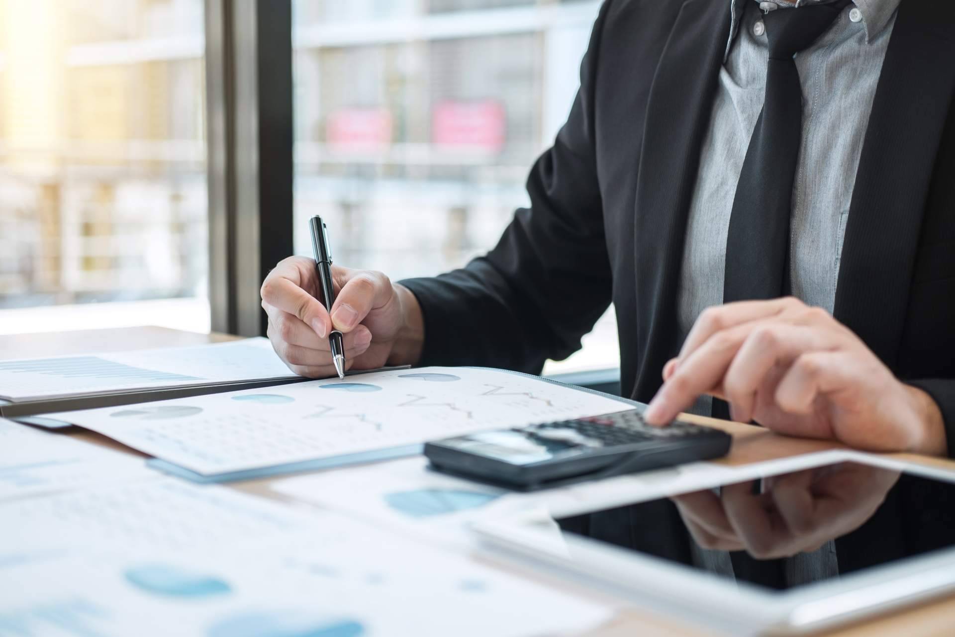 FRONT A&C SAS, empresa de asesoría contable y financiera con gran experiencia en el mercado colombiano