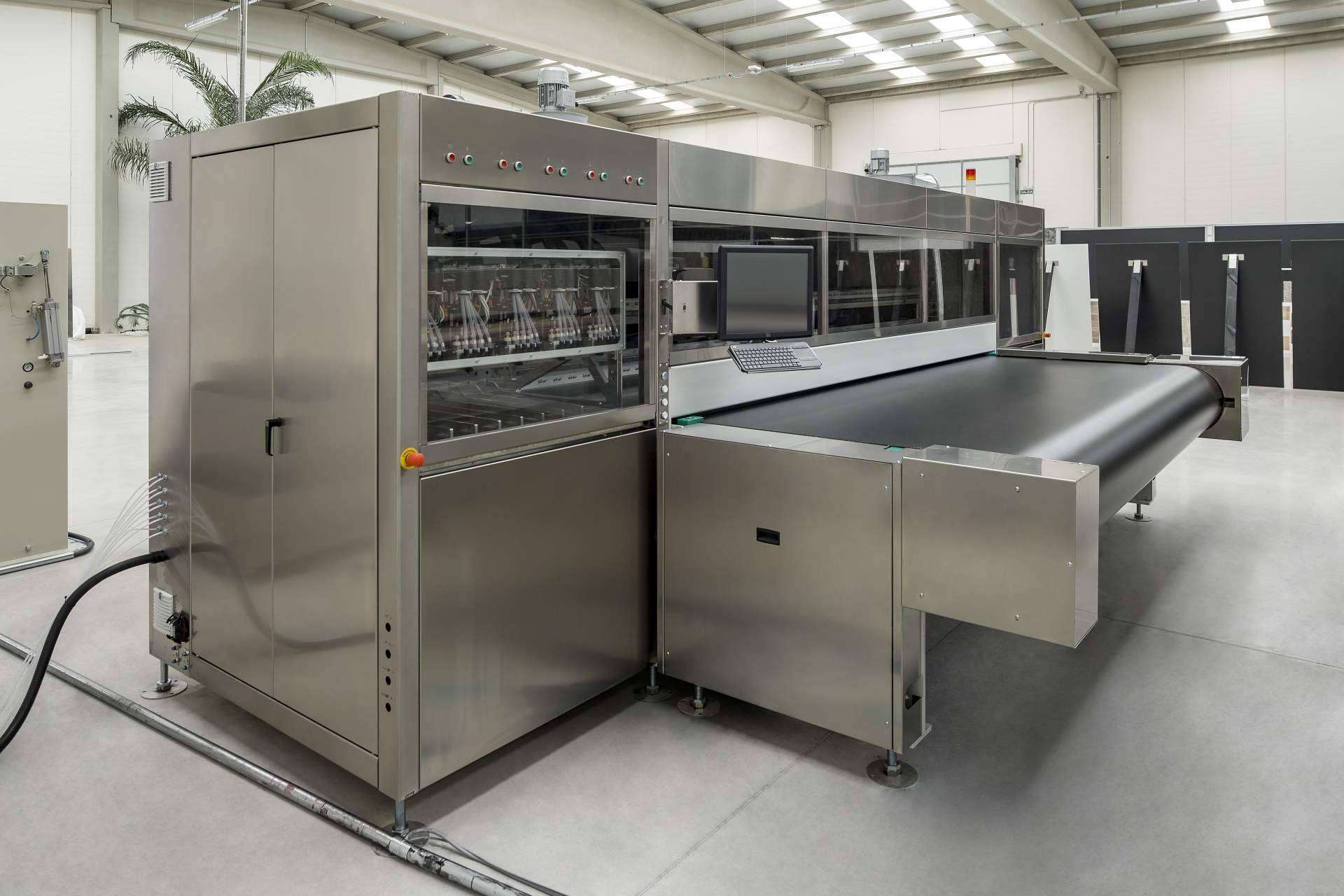 KERAjet ofrece maquinaria para la impresión digital textil en España
