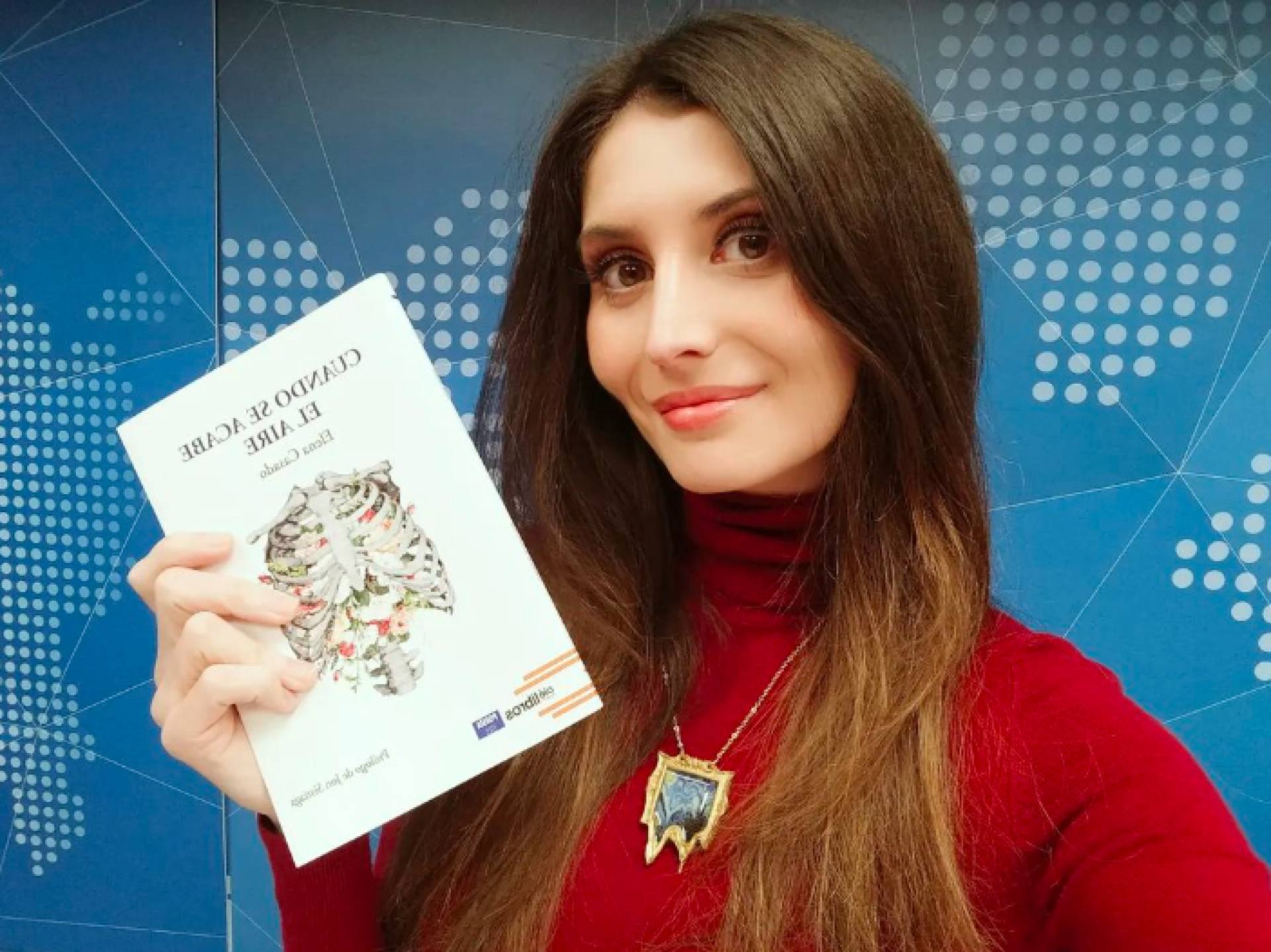 La médica Elena Casado plasma los sentimientos y emociones de los sanitarios durante la pandemia en el poemario 'Cuando se acabe el aire'
