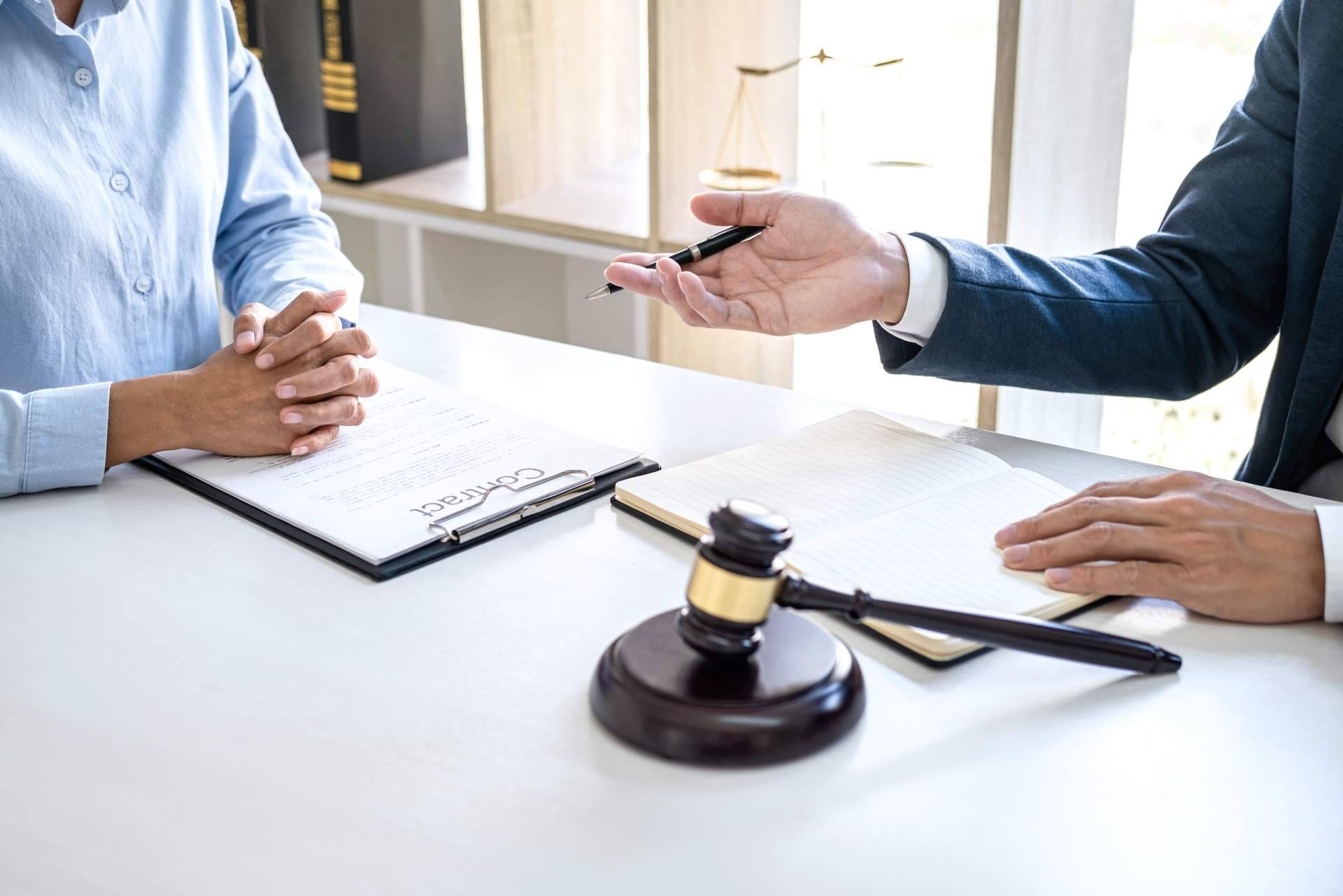 Servicio de asesoría legal 360º, garantiza una Visión Legal segura antes de contratar cualquier póliza
