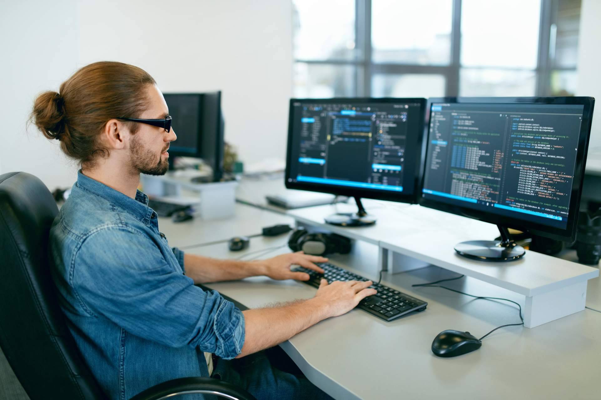 ¿Cuáles son las consecuencias de no proteger la ciberseguridad de las empresas?, con NOÁTICA Programadores Informáticos