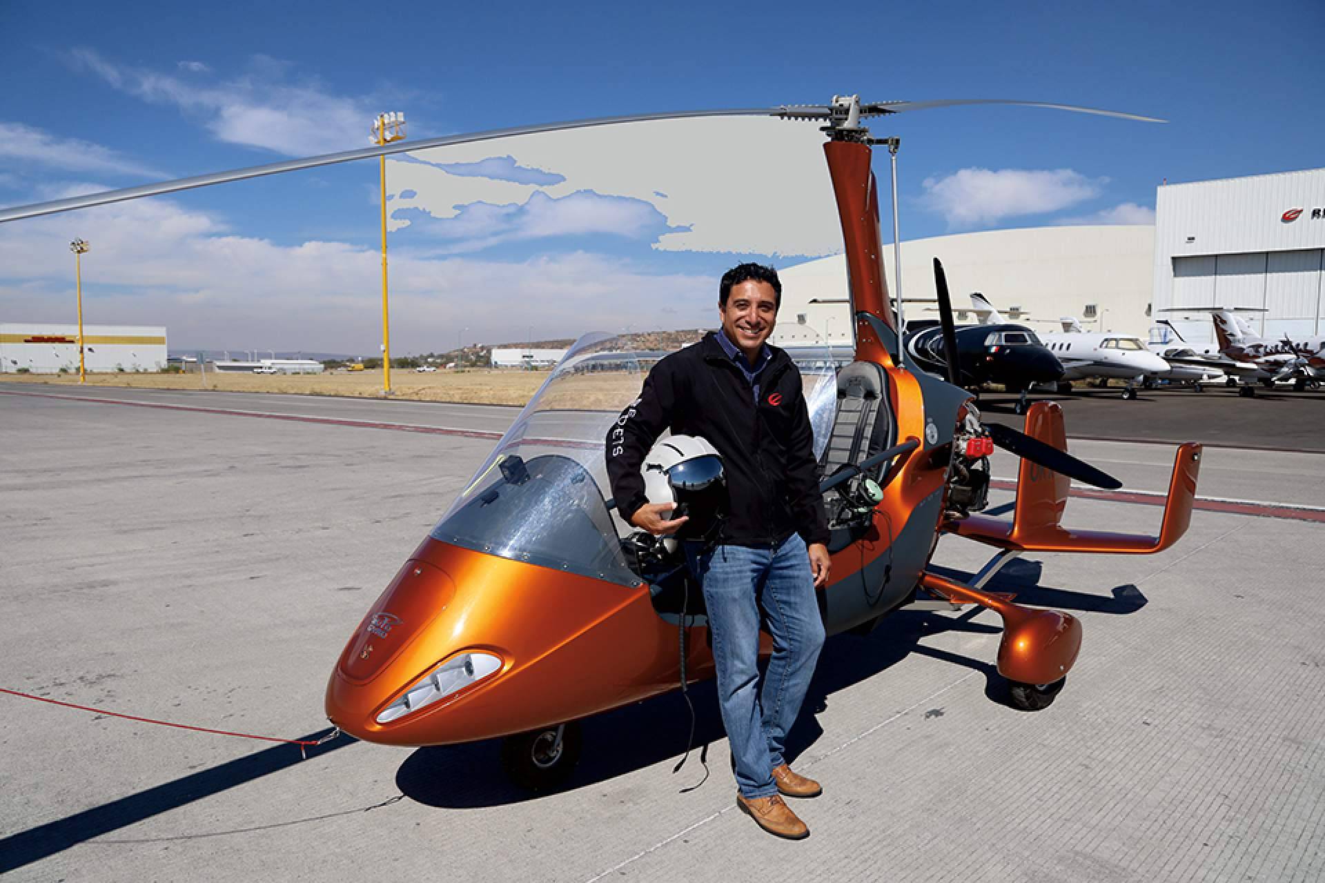 Bernardo Moreno muestra su compromiso con la industria aeronáutica