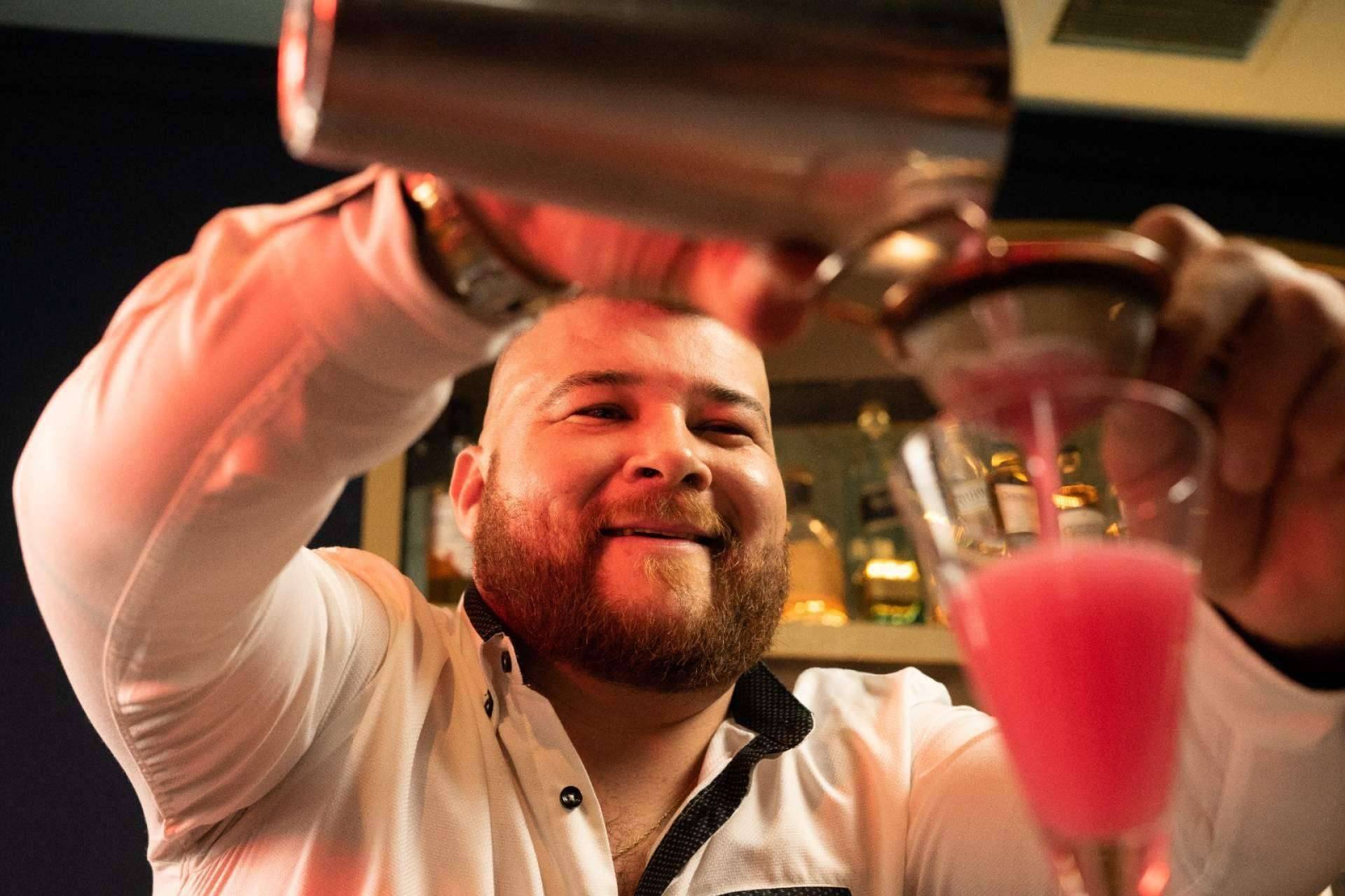 La Escuela de Coctelería afirma que el bartending es una profesión con futuro