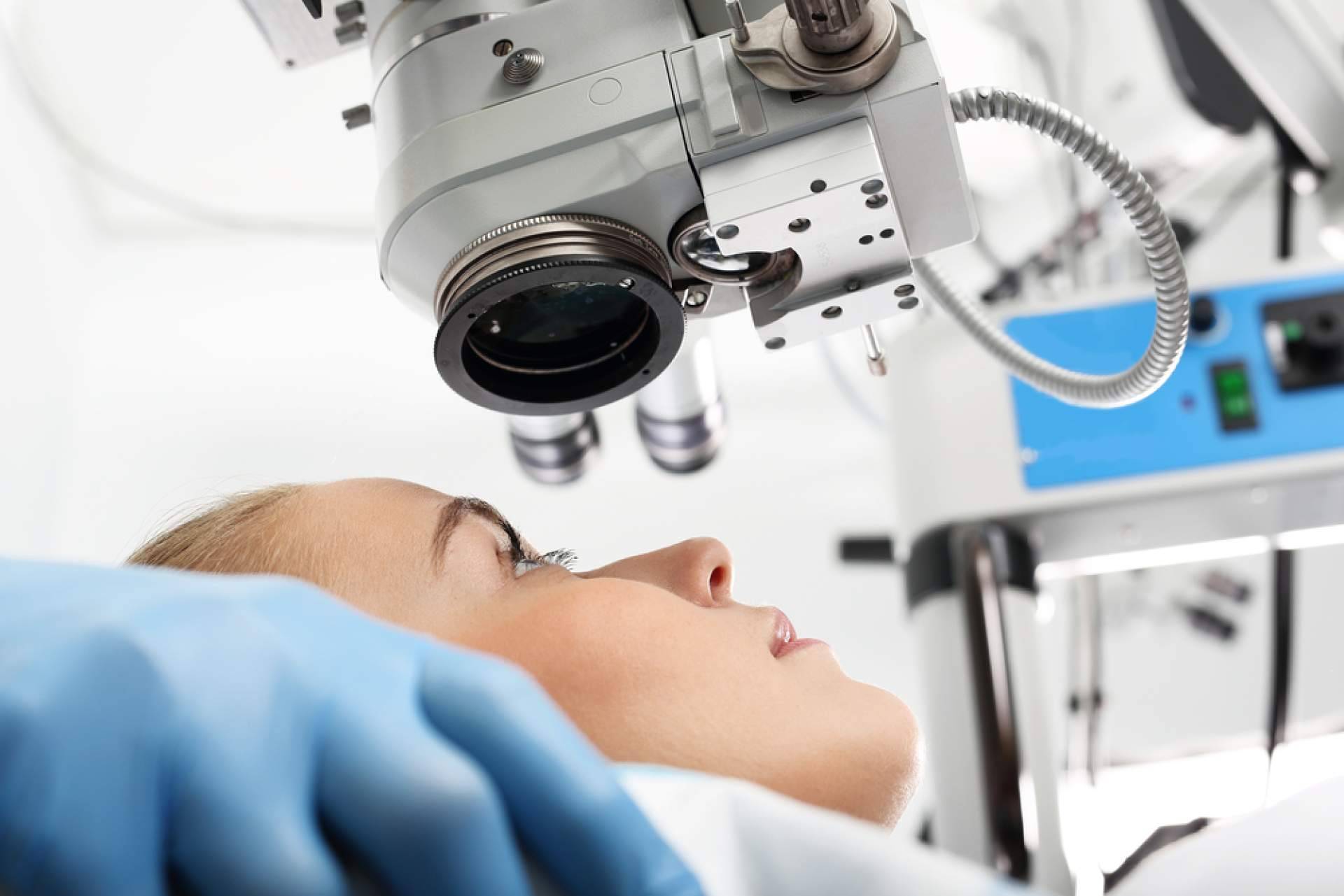 ¿En qué consiste la cirugía de presbicia bilateral con lentes multifocales?, por el Departamento de Oftalmología del Instituto Universitario Dexeus