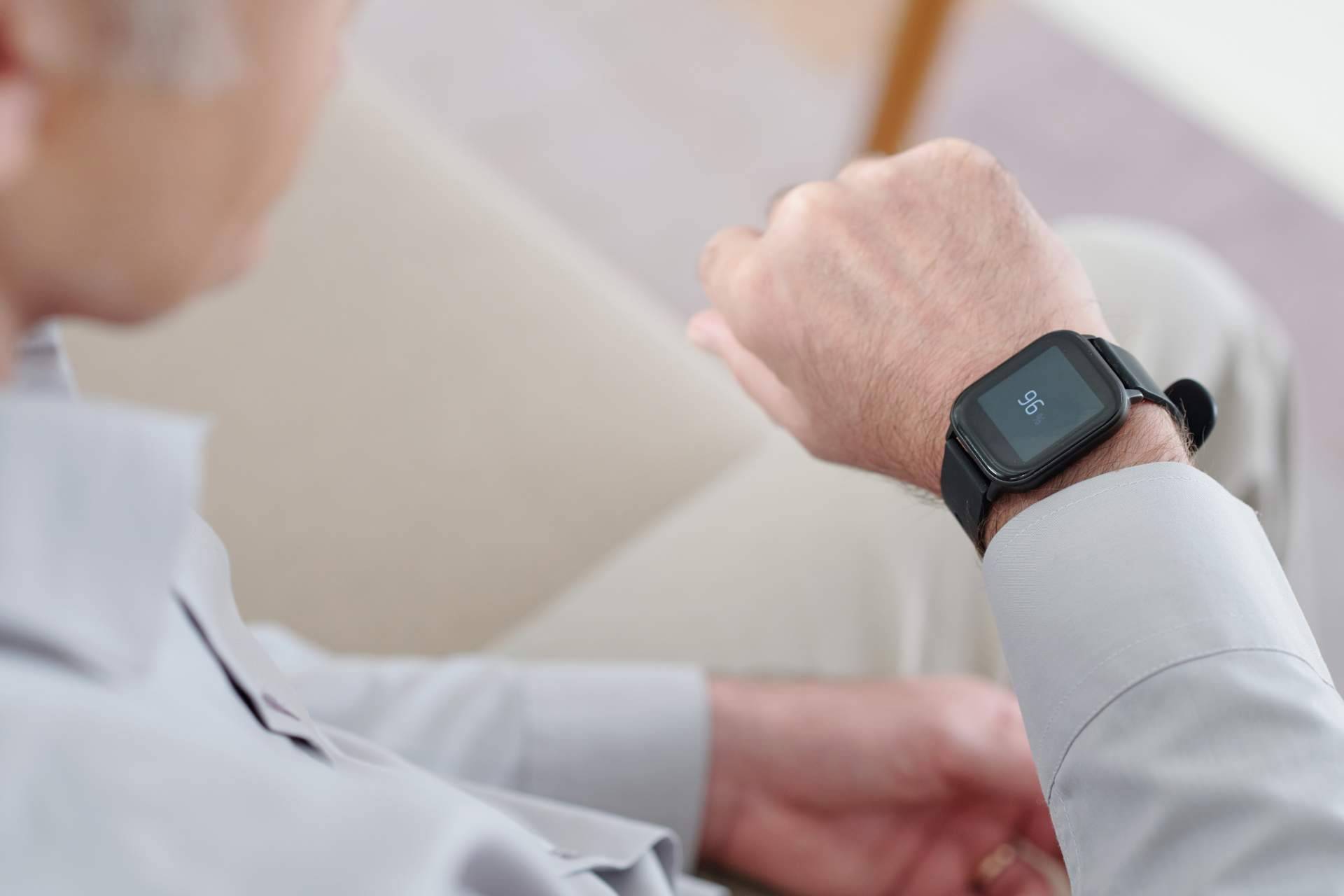 Tracmi y su reloj localizador para personas con demencia o Alzheimer
