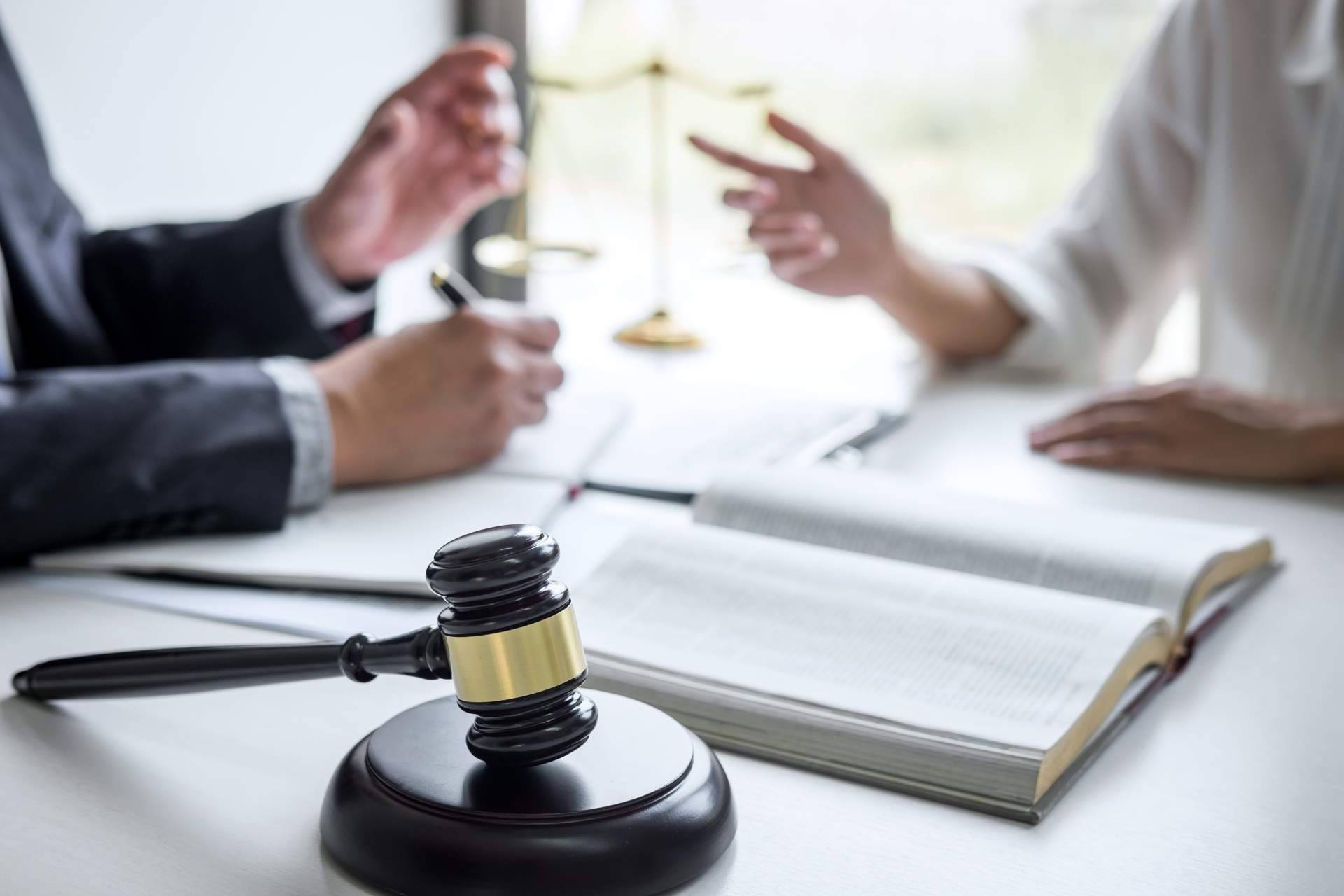Una clienta de Abogados Para Tus Deudas cancela su deuda y obtiene la libertad financiera