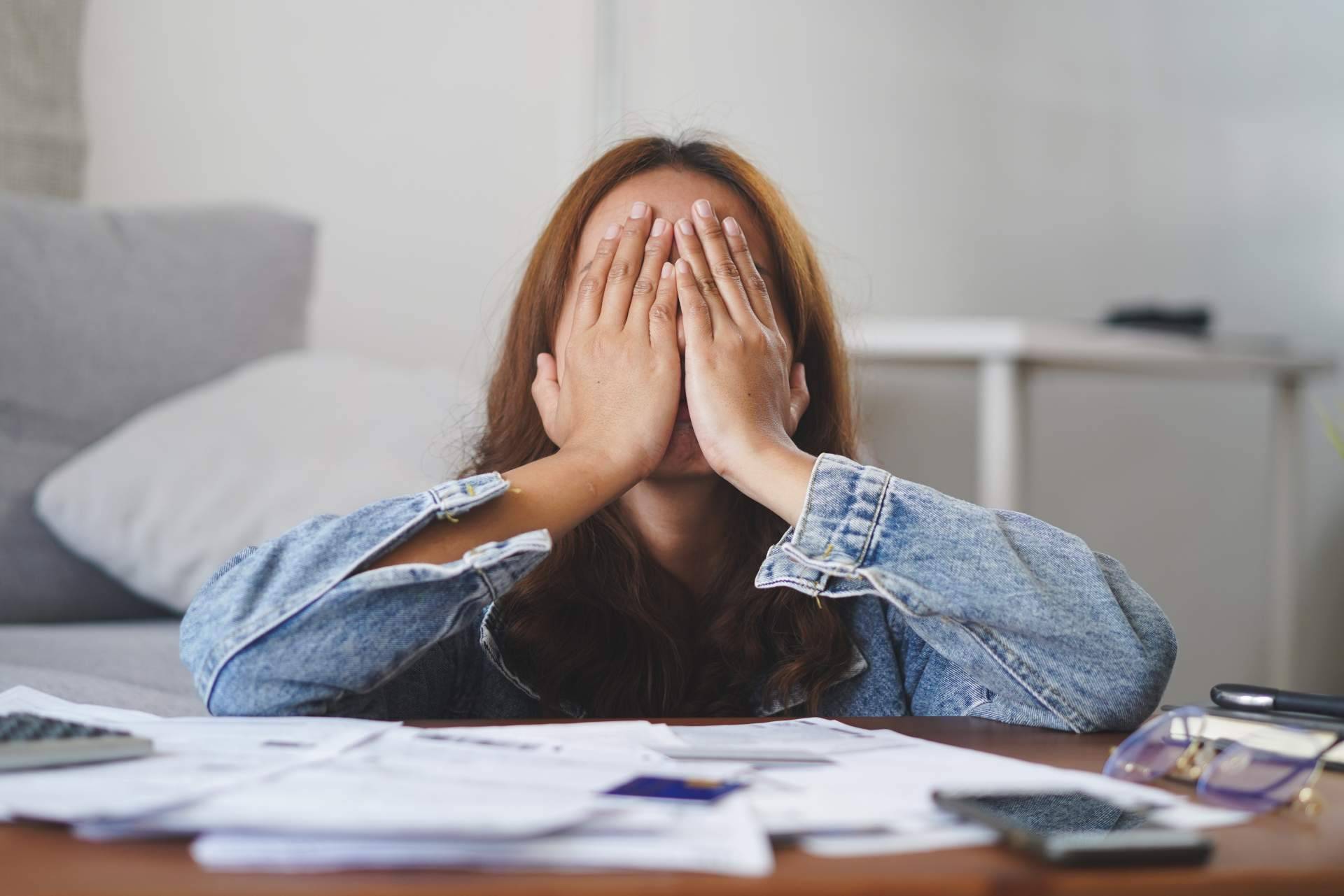 ¿Cómo evitar las deudas? La ayuda del despacho jurídico Quita Deudas