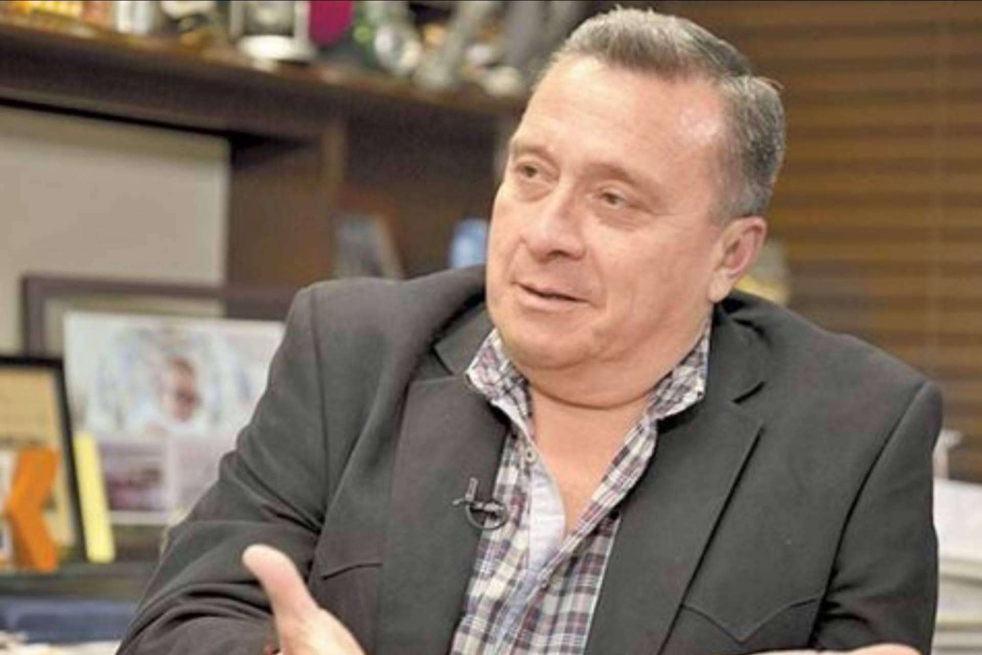 La historia de éxito empresarial de Nicolás Mollinedo Bastar, centrado en el crecimiento y la actualización constante